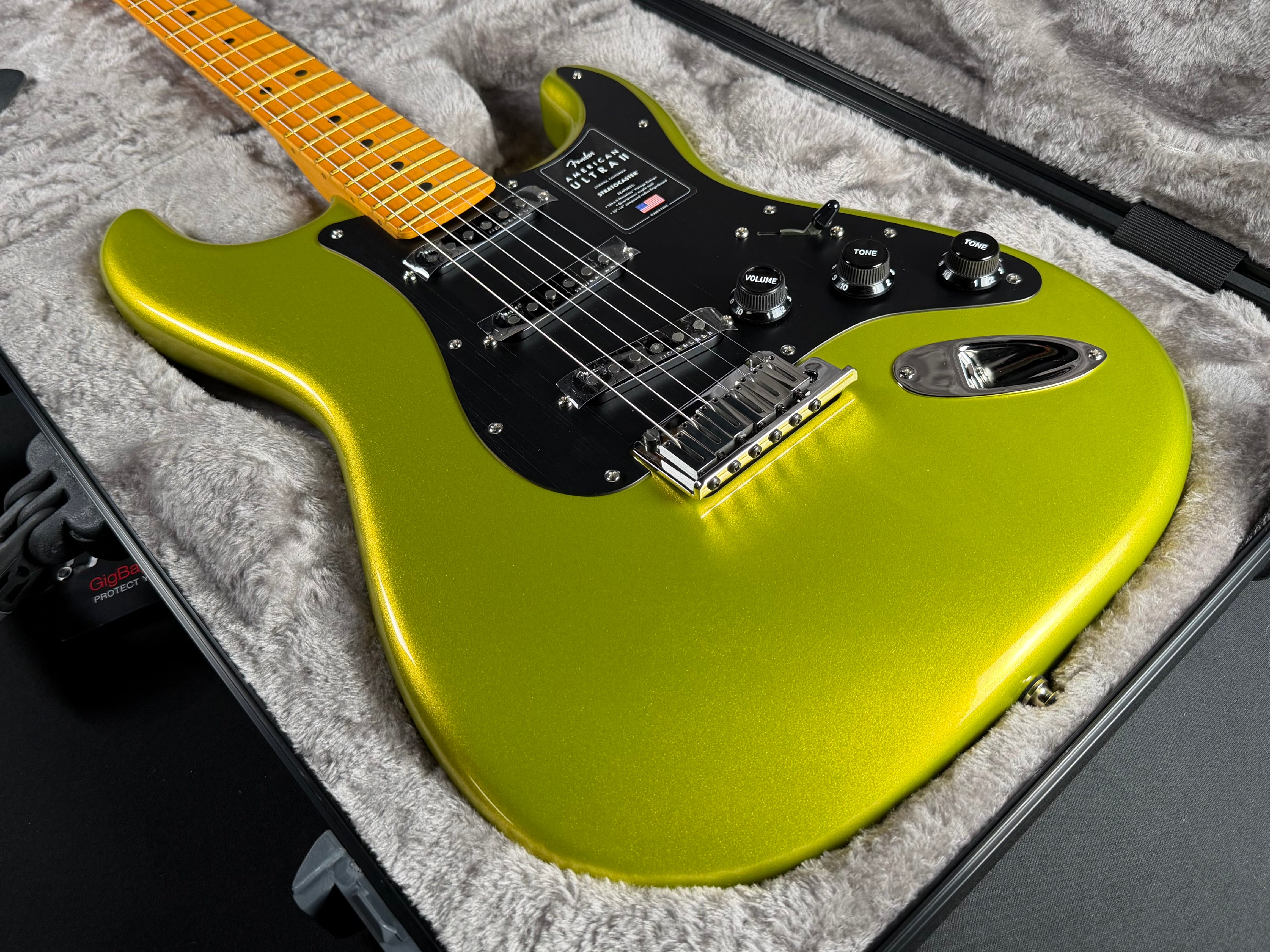 Fender American Ultra II Stratocaster, Maple- Solar Flare (2026)