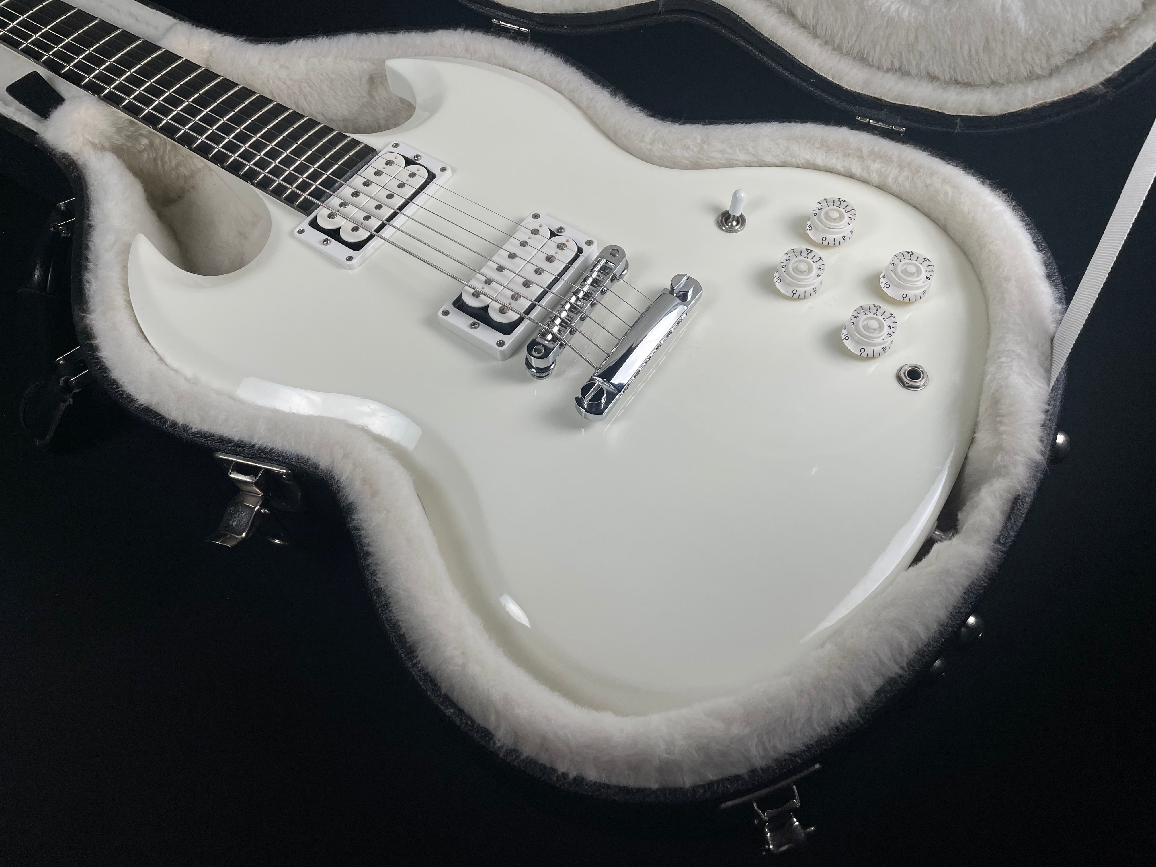 Gibson SG Baritone Limited Edition w/OHSC - Alpine White (2013) - Metronome Music Inc.