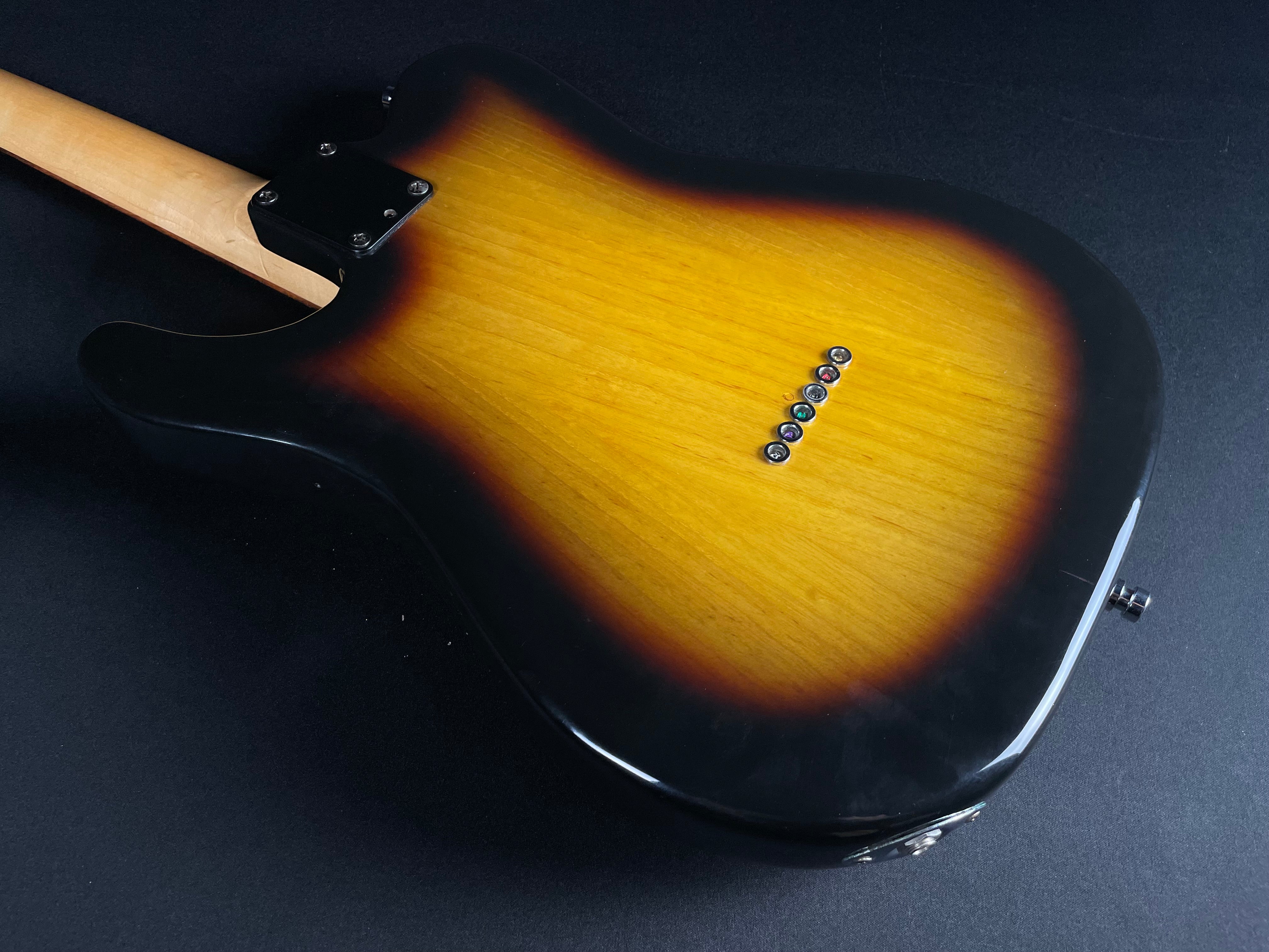 Peavey Reactor Ax - Sunburst (Late 90s) - Metronome Music Inc.