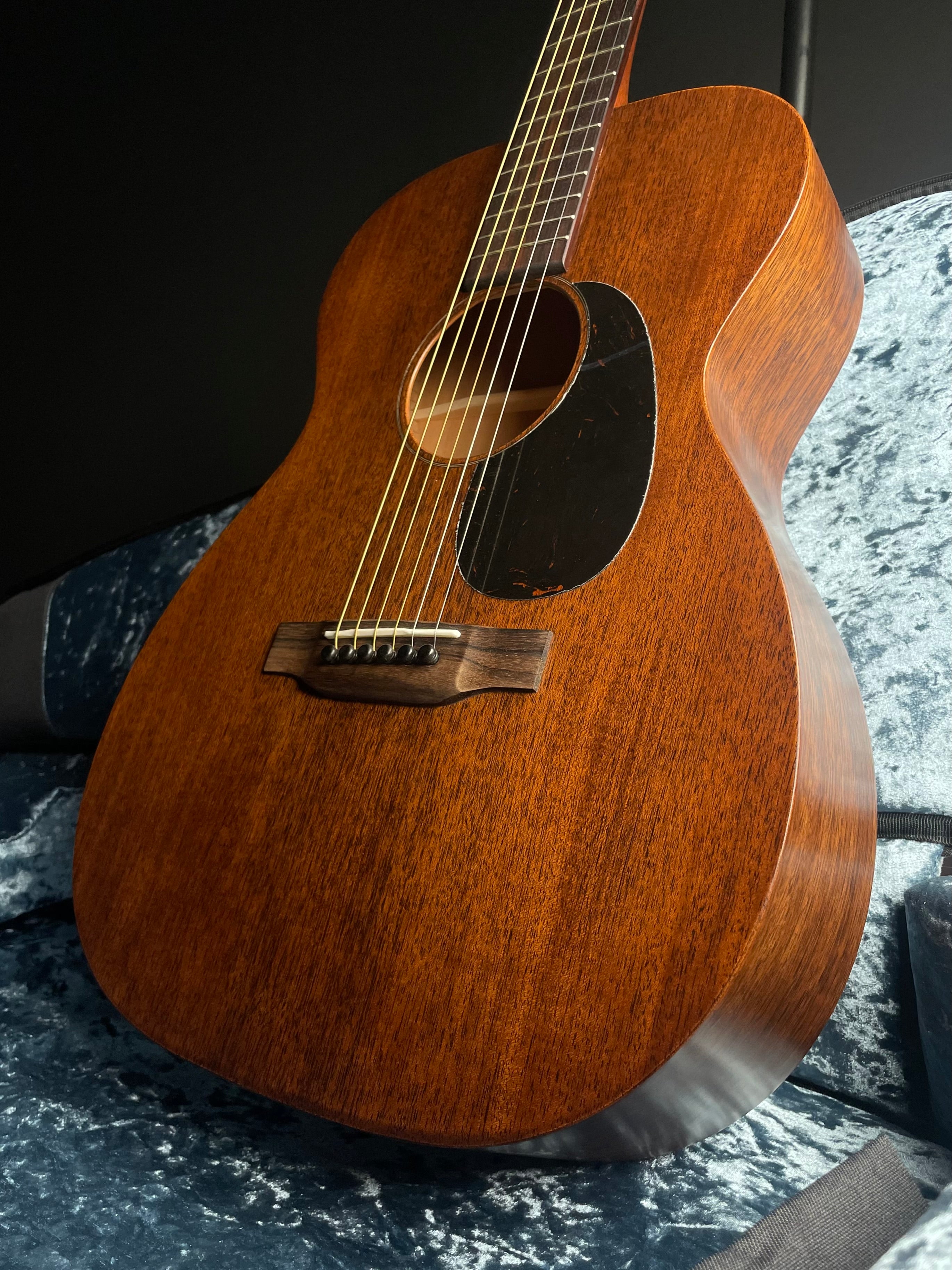 Martin 00-15M w/Softshell Case, Mahogany - Satin