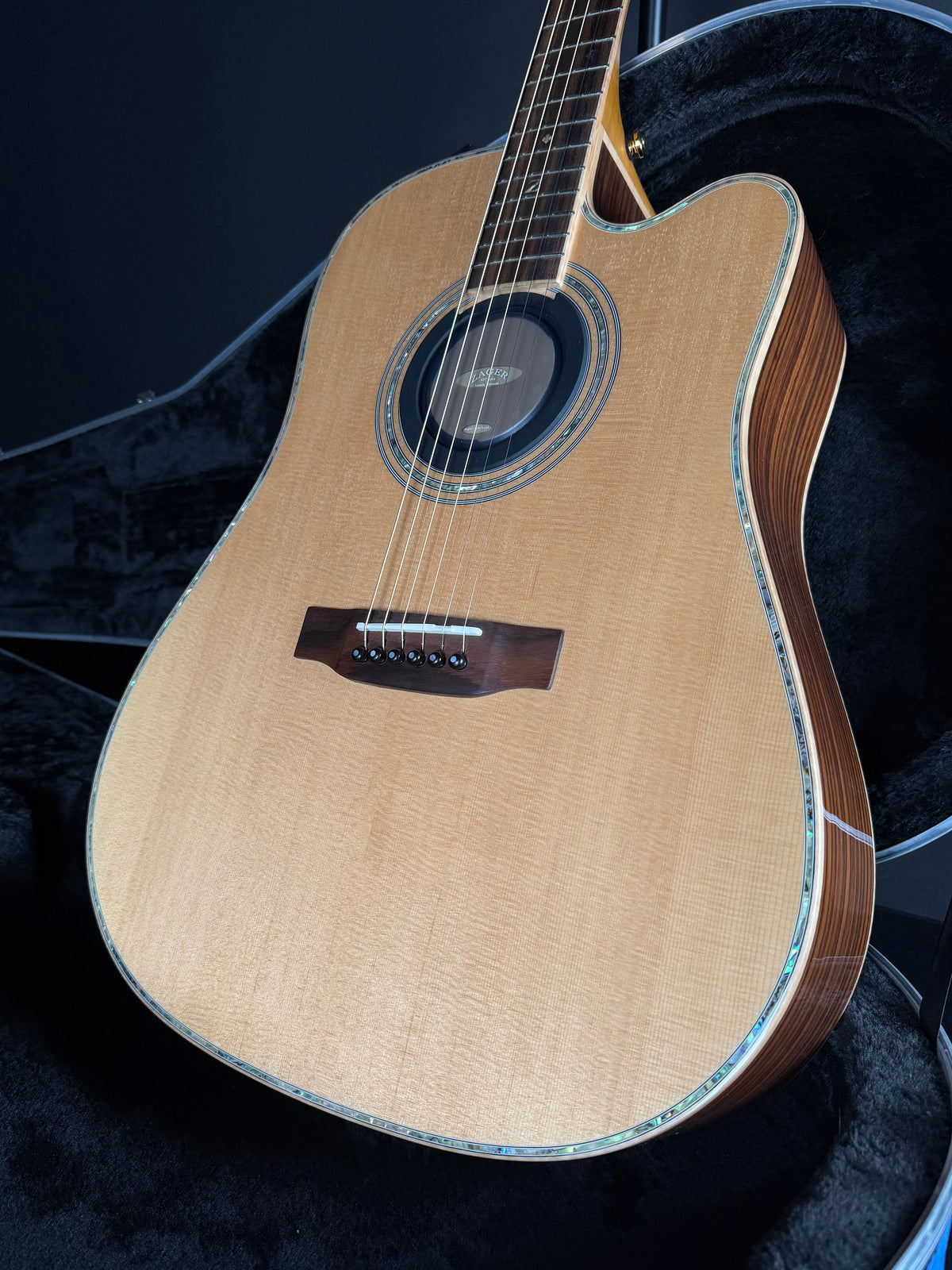 Zager ZAD900CE/AURA/N w/Hardshell Case - Natural (2024)