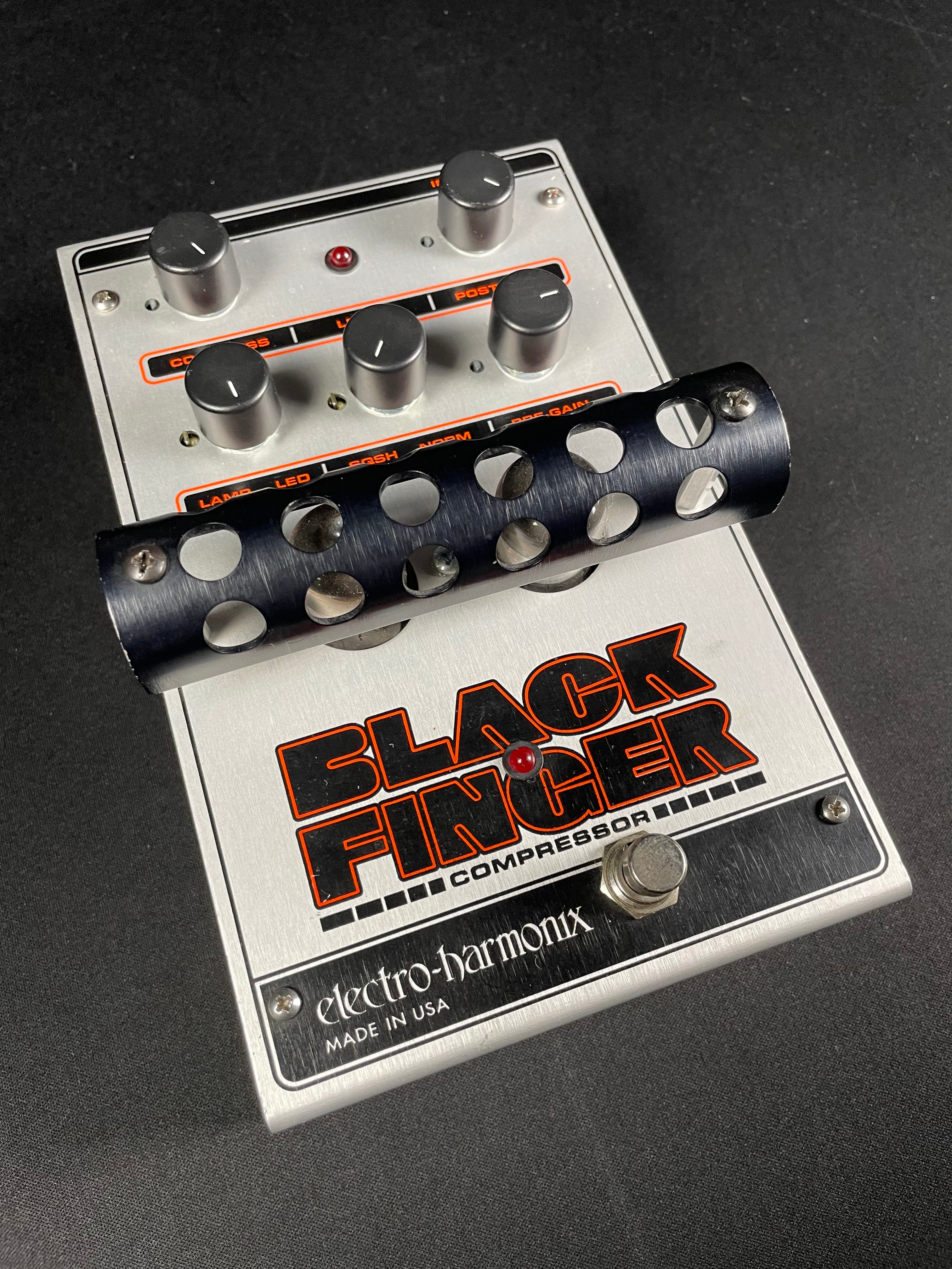 Electro-Harmonix Black Finger Optical Tube Compressor