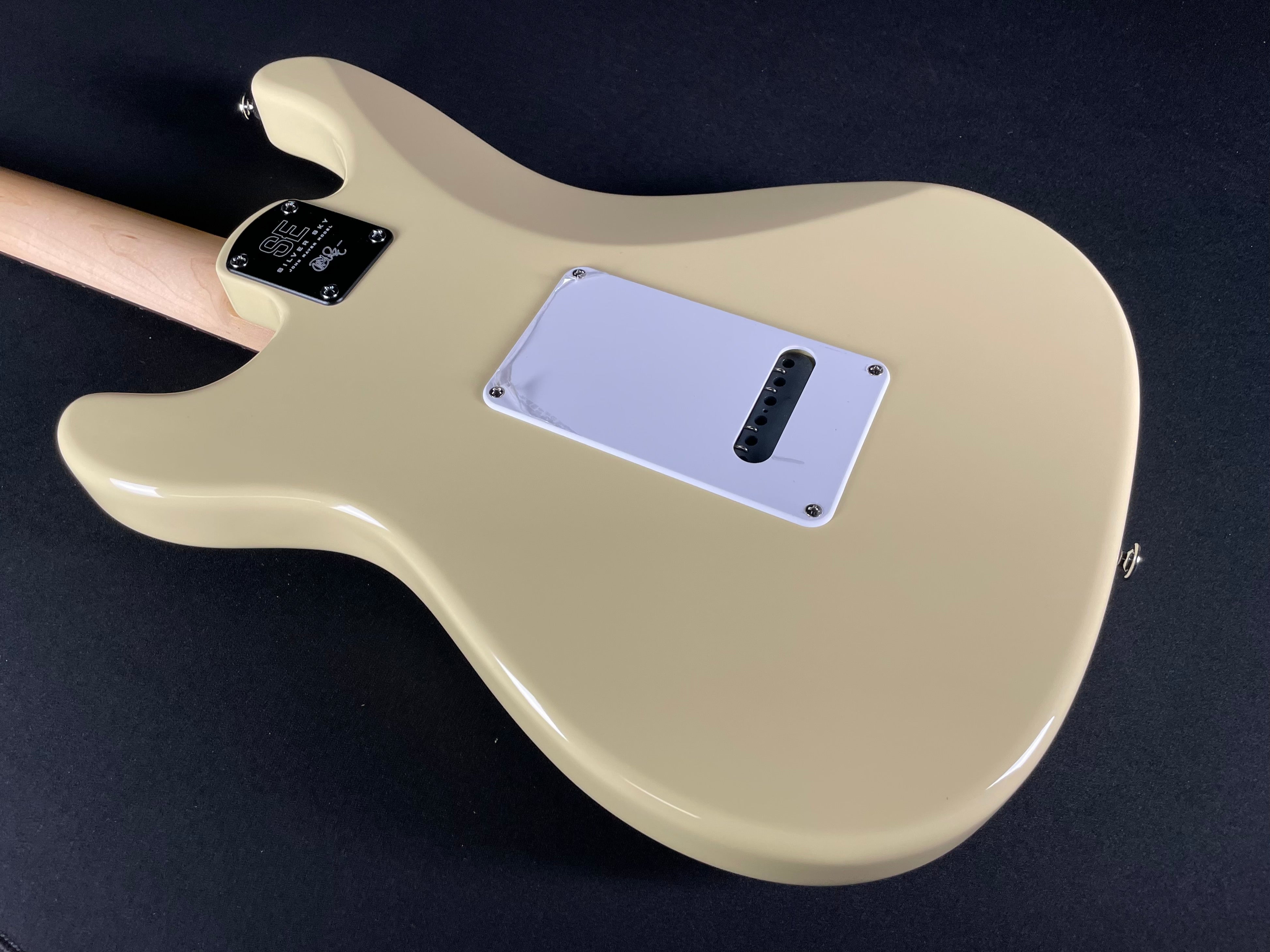 PRS SE Silver Sky Rosewood w/Gig Bag - Moon White - Metronome Music Inc.