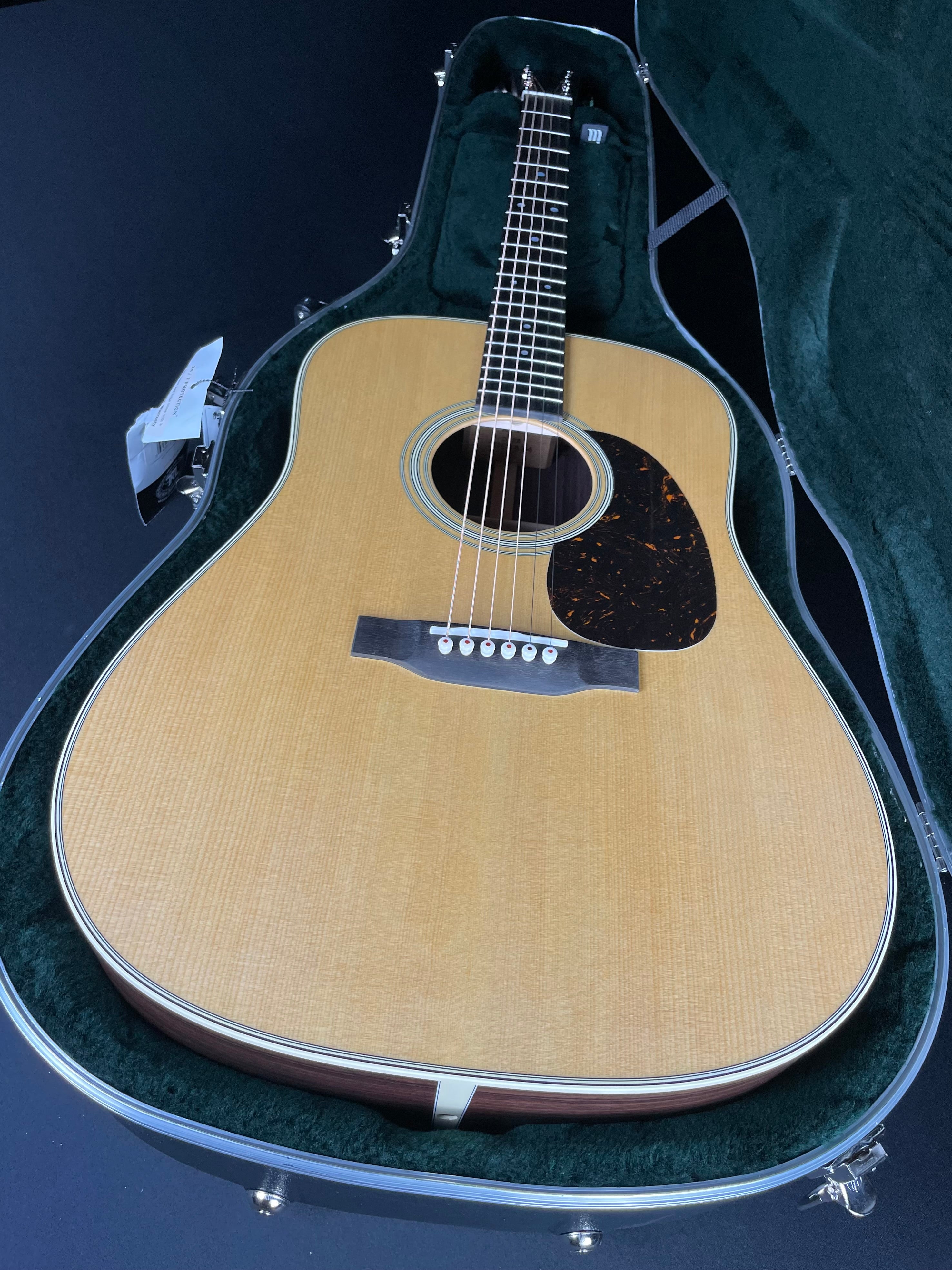 Martin D-28 Standard w/Hardshell Case - Satin Natural (2025