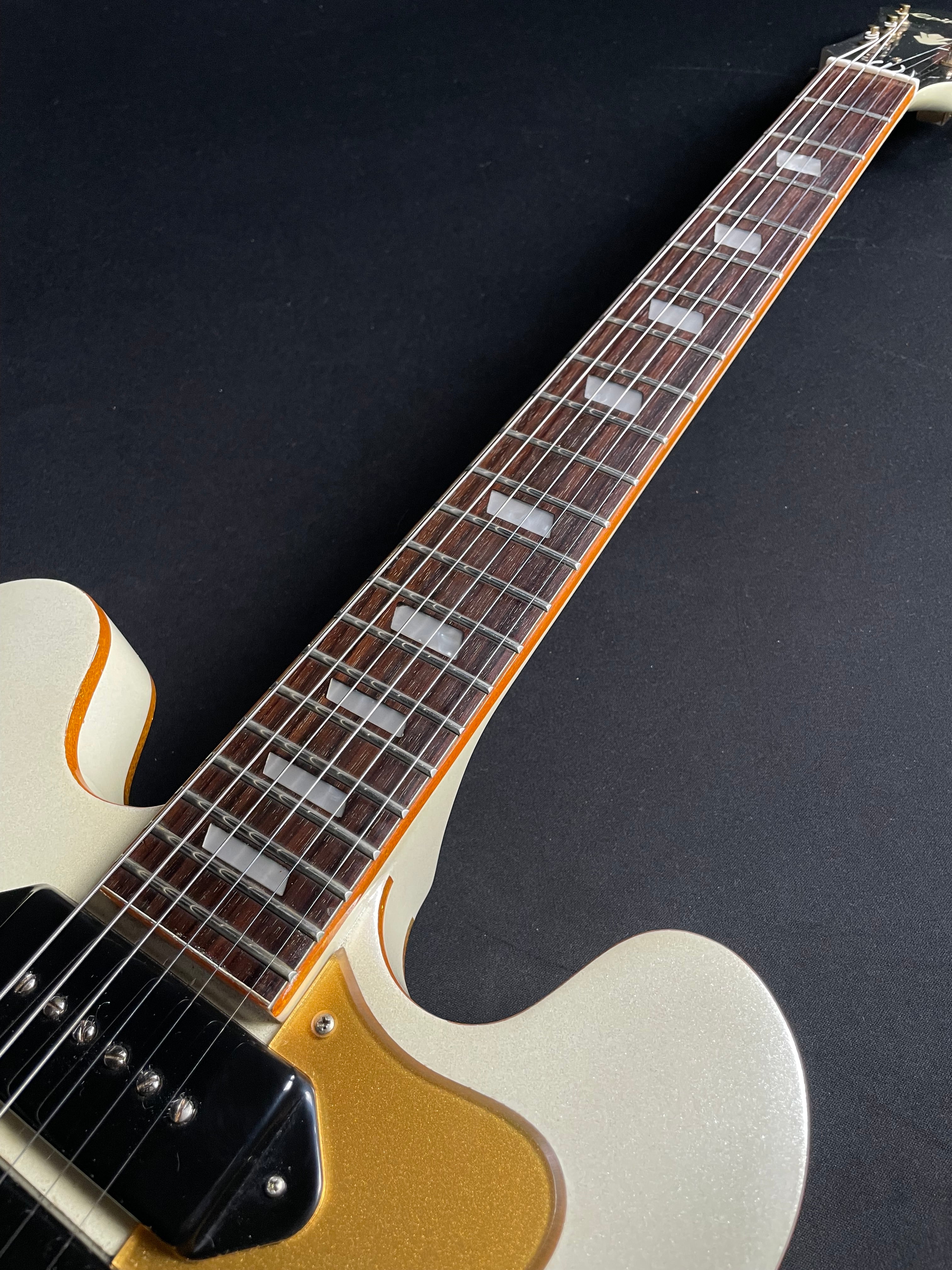 Epiphone Riviera Custom P93 Royale Limited - Pearl White Metalic