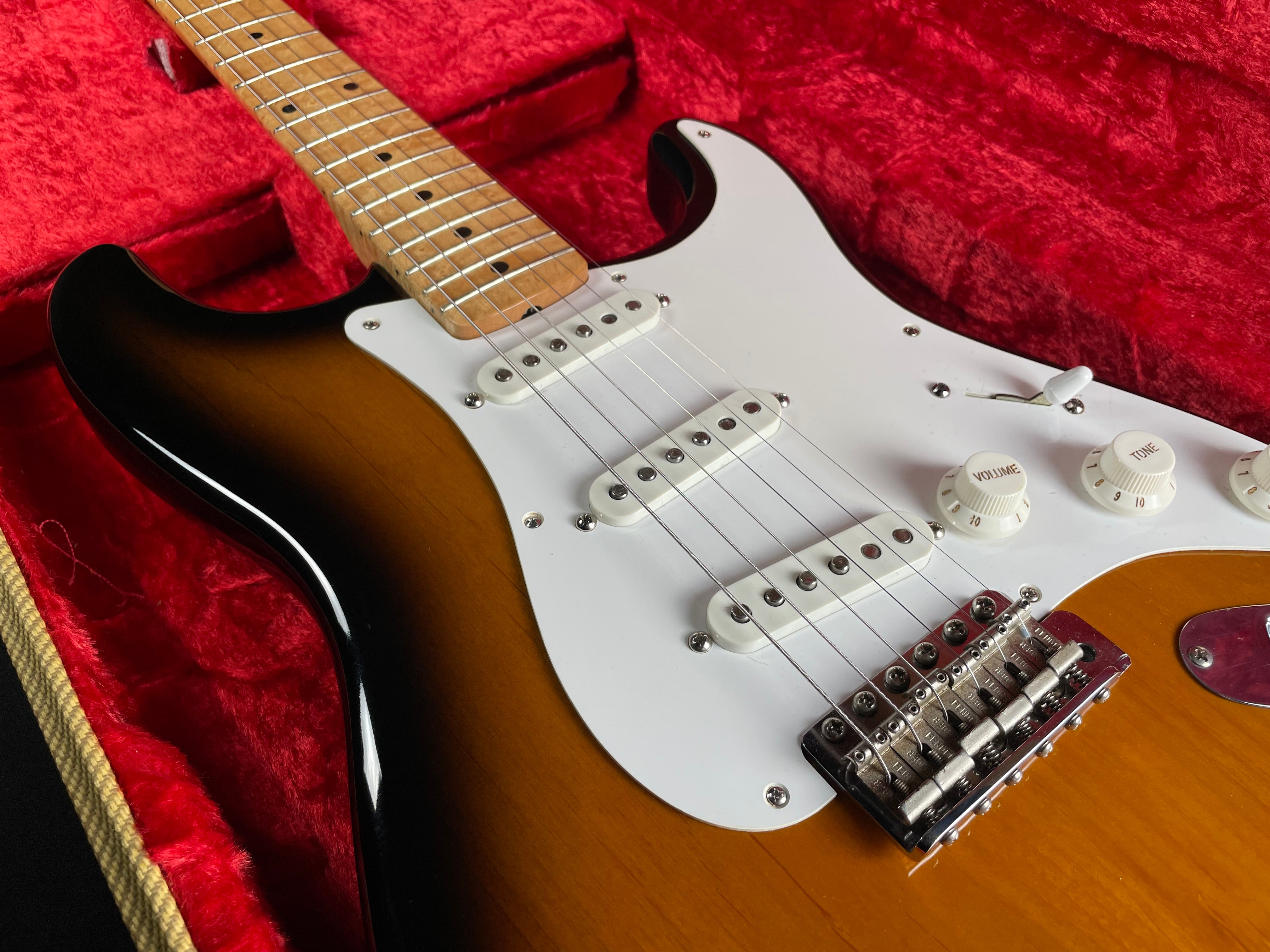 Fender Custom Shop 1954 Stratocaster, Birds Eye Maple - Sunburst (1994) - Metronome Music Inc.