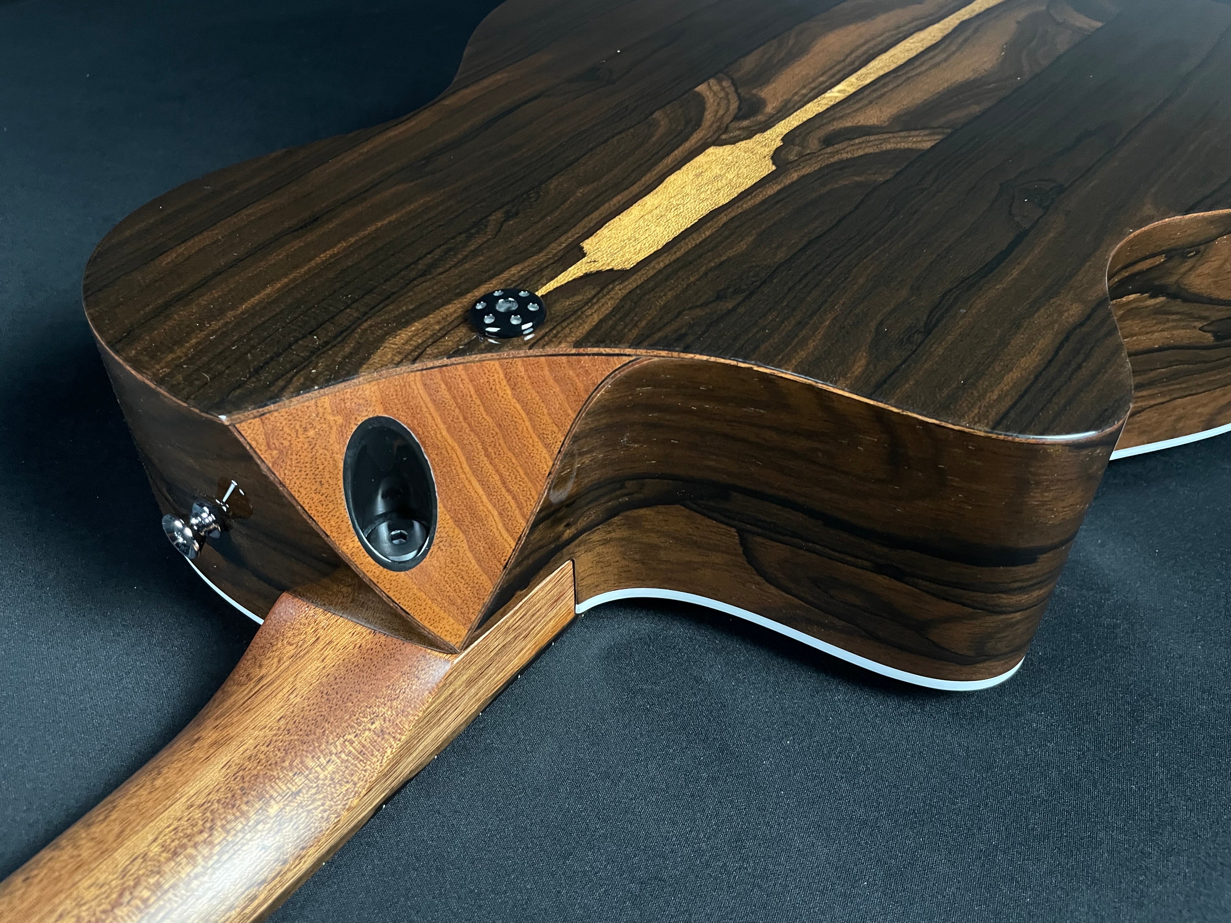 Martin SC-13E Special w/Soft-Shell Case- Natural (2025)