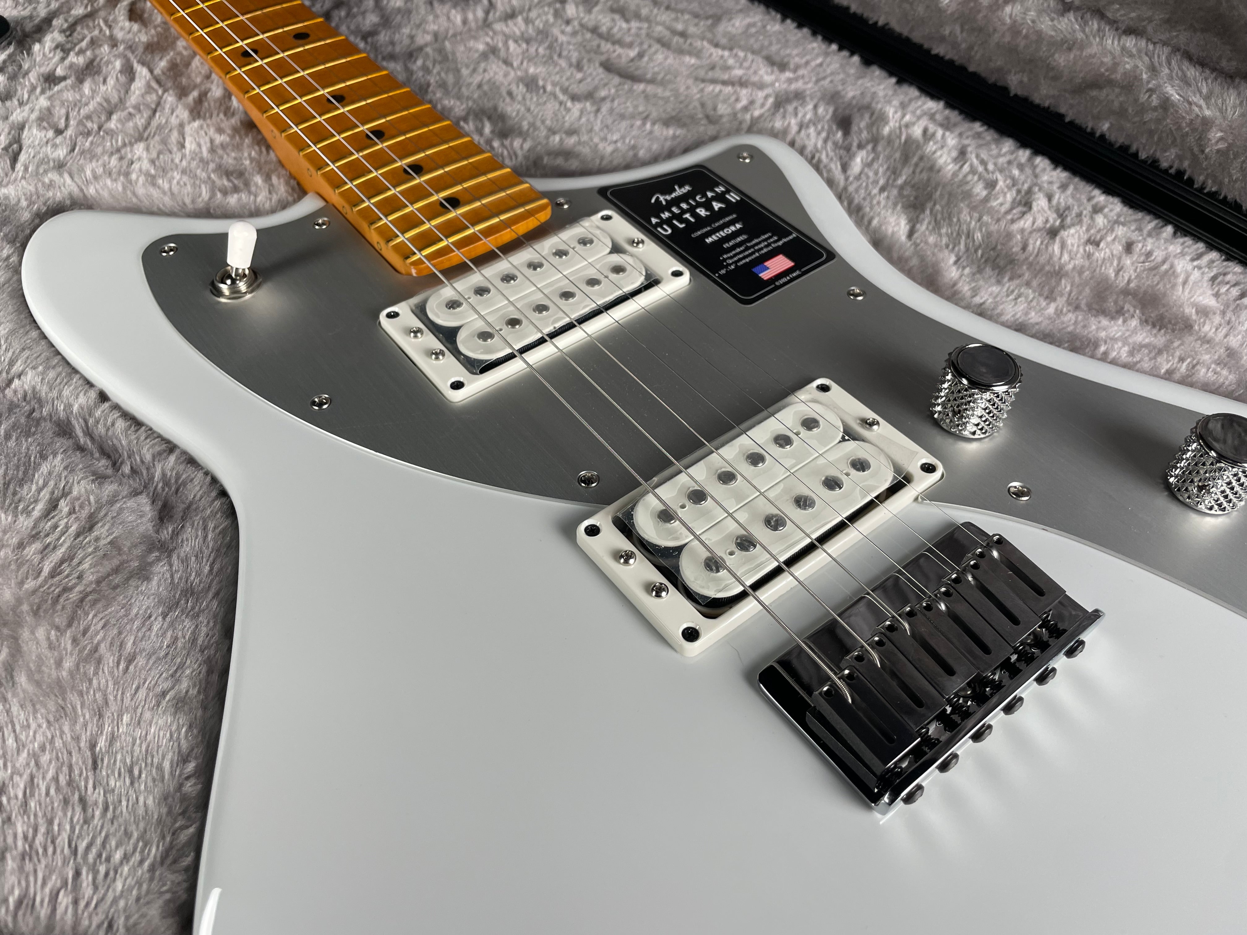 Fender American Ultra II Meteora - Avalanche - Metronome Music Inc.