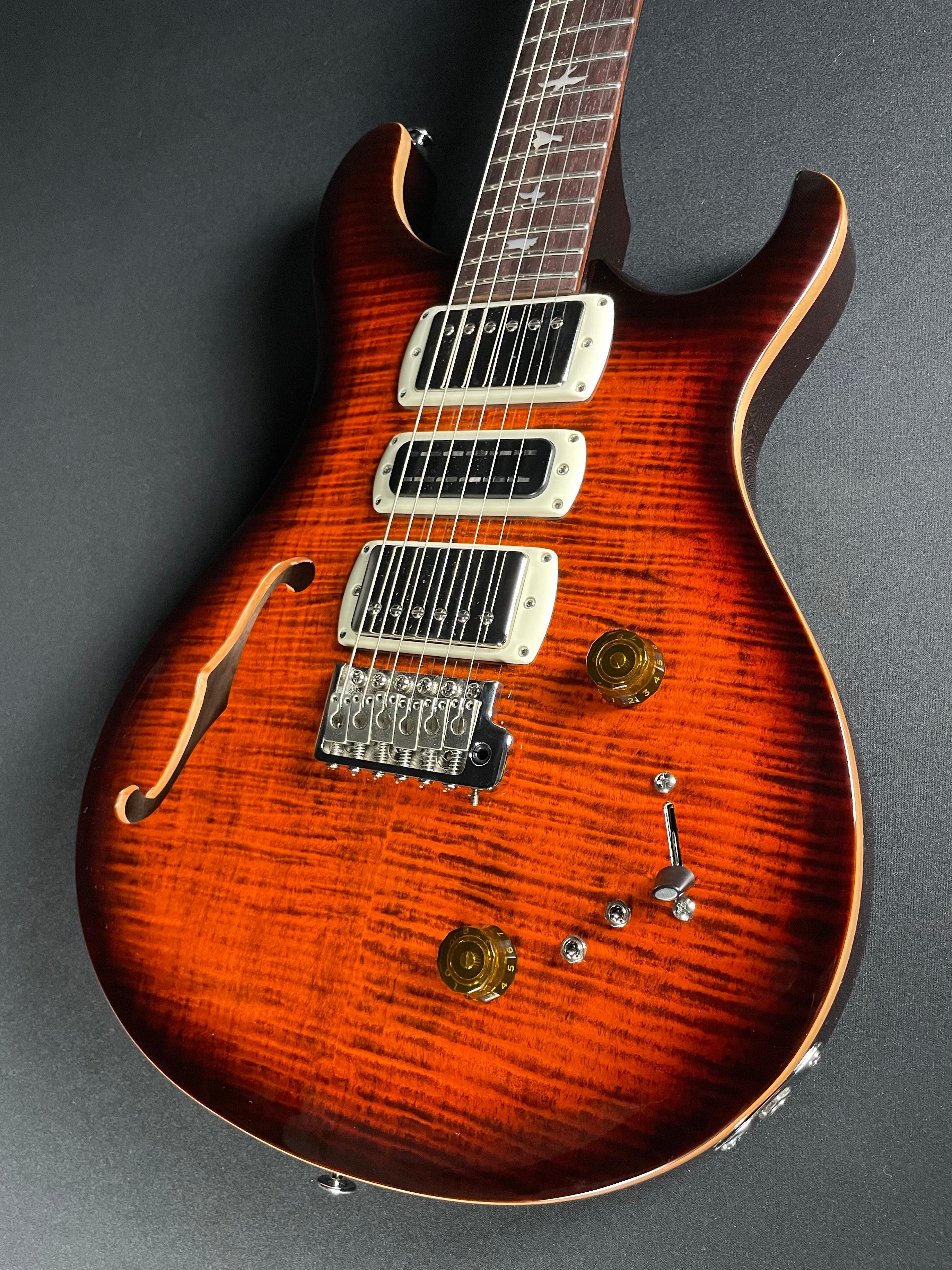 PRS SE Special Semi-Hollow w/Gig Bag - Orange Tiger Smokeburst - Metronome Music Inc.