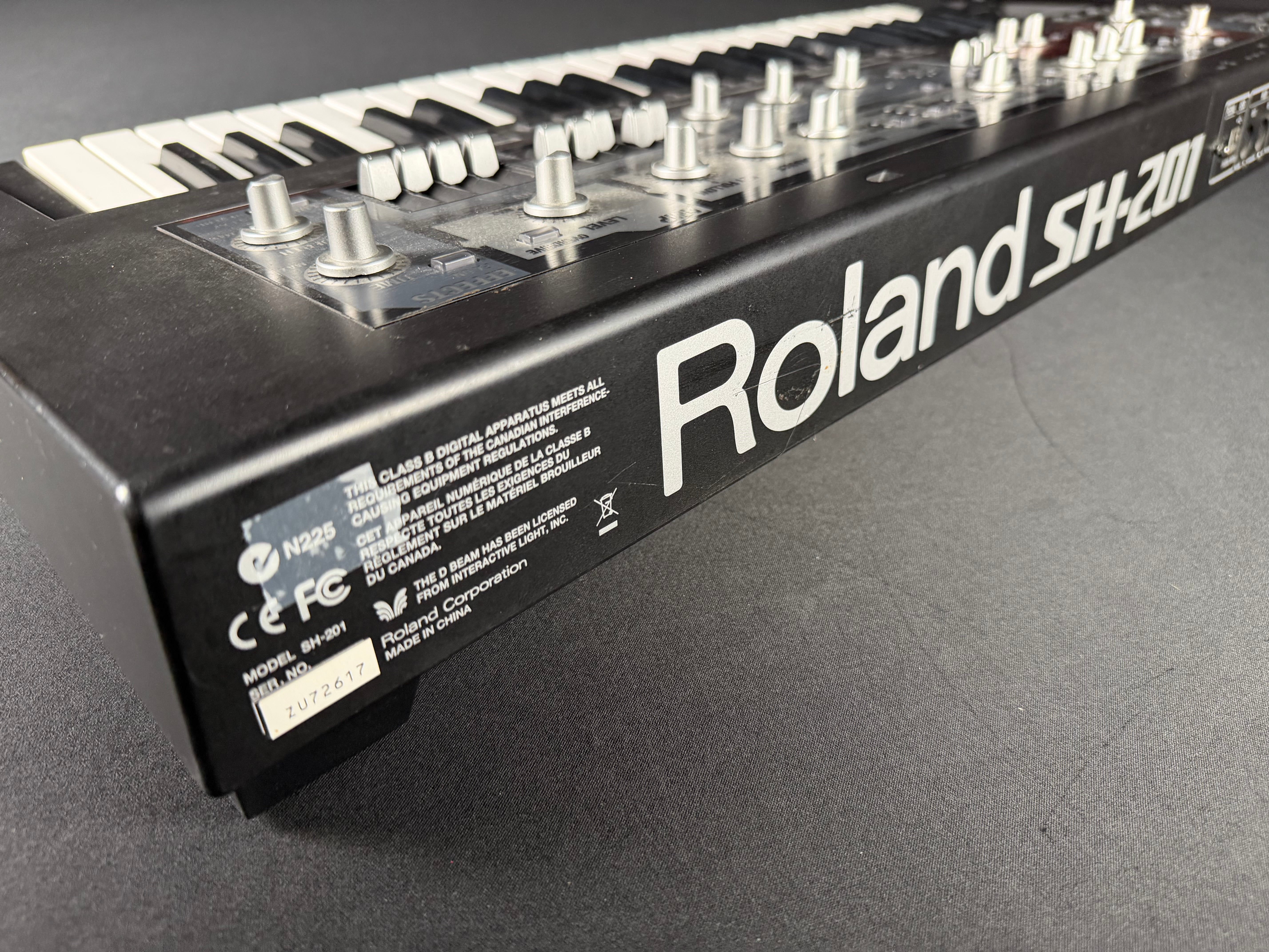 Roland SH-201 Synthesizer w/ Carrying Bag