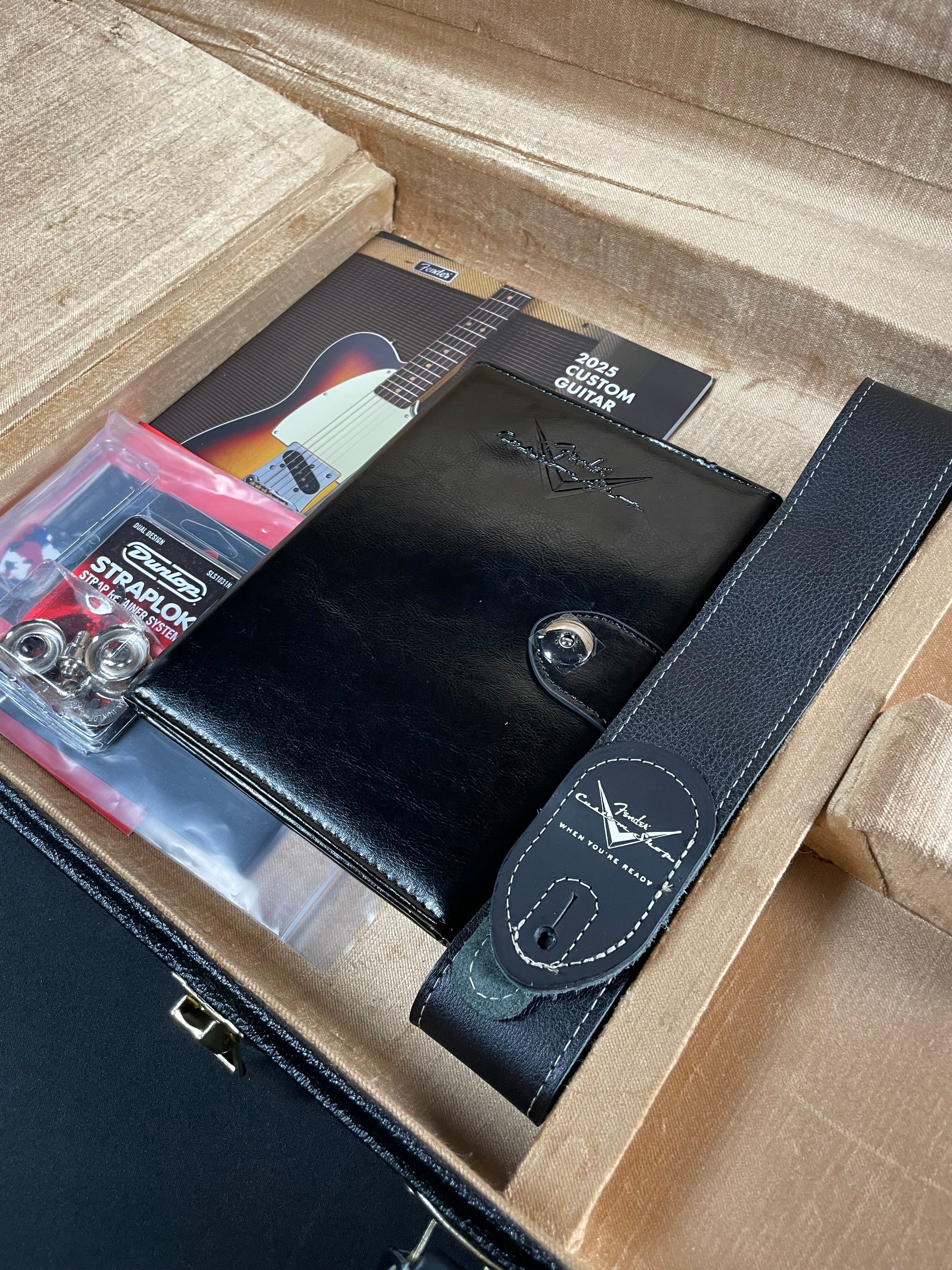 Fender Custom Shop Postmodern Precision Bass DLX Closet Classic Rosewood Neck Ebony Transparent