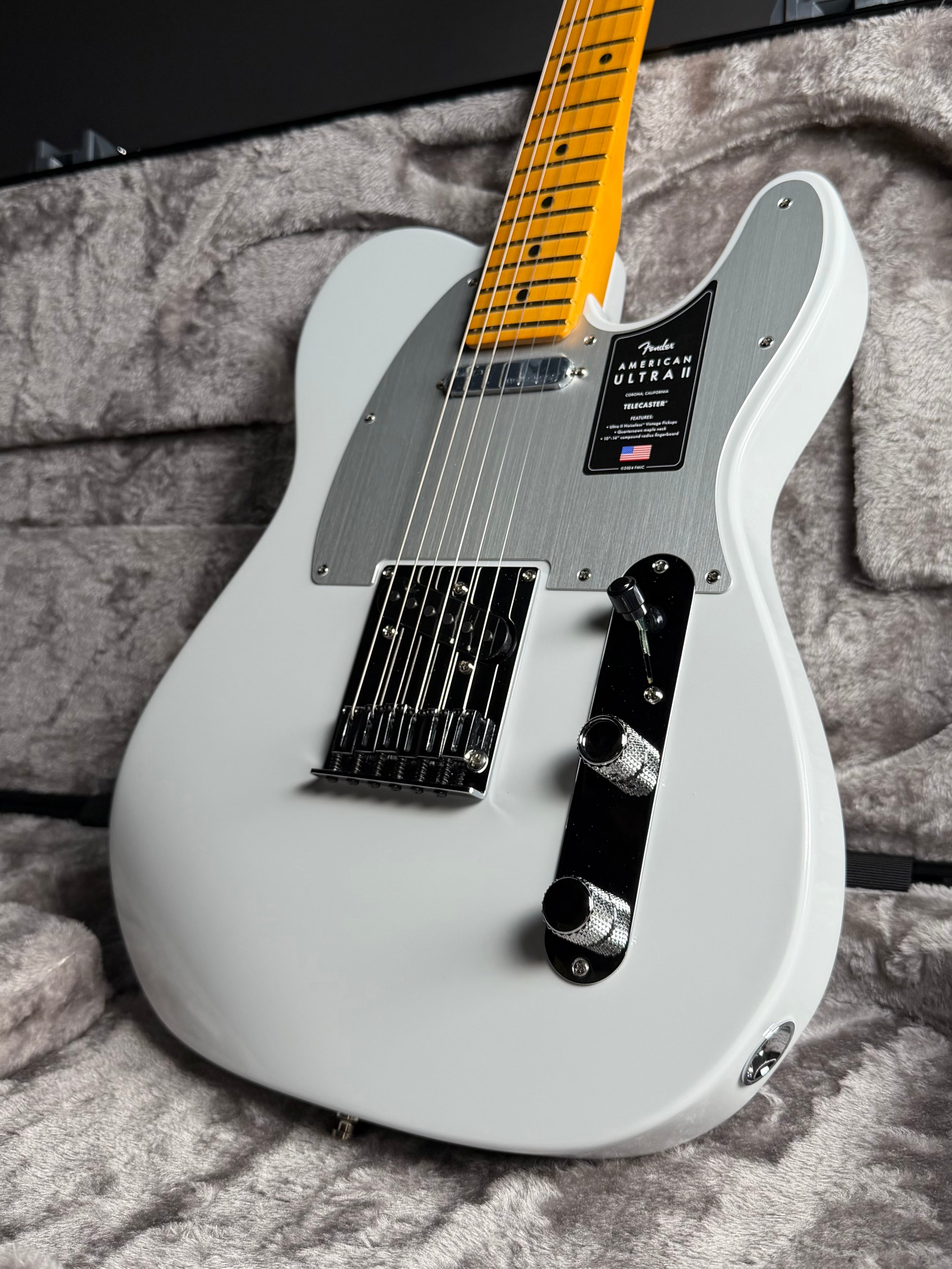 Fender American Ultra II Telecaster, Maple - Avalanche (2026)