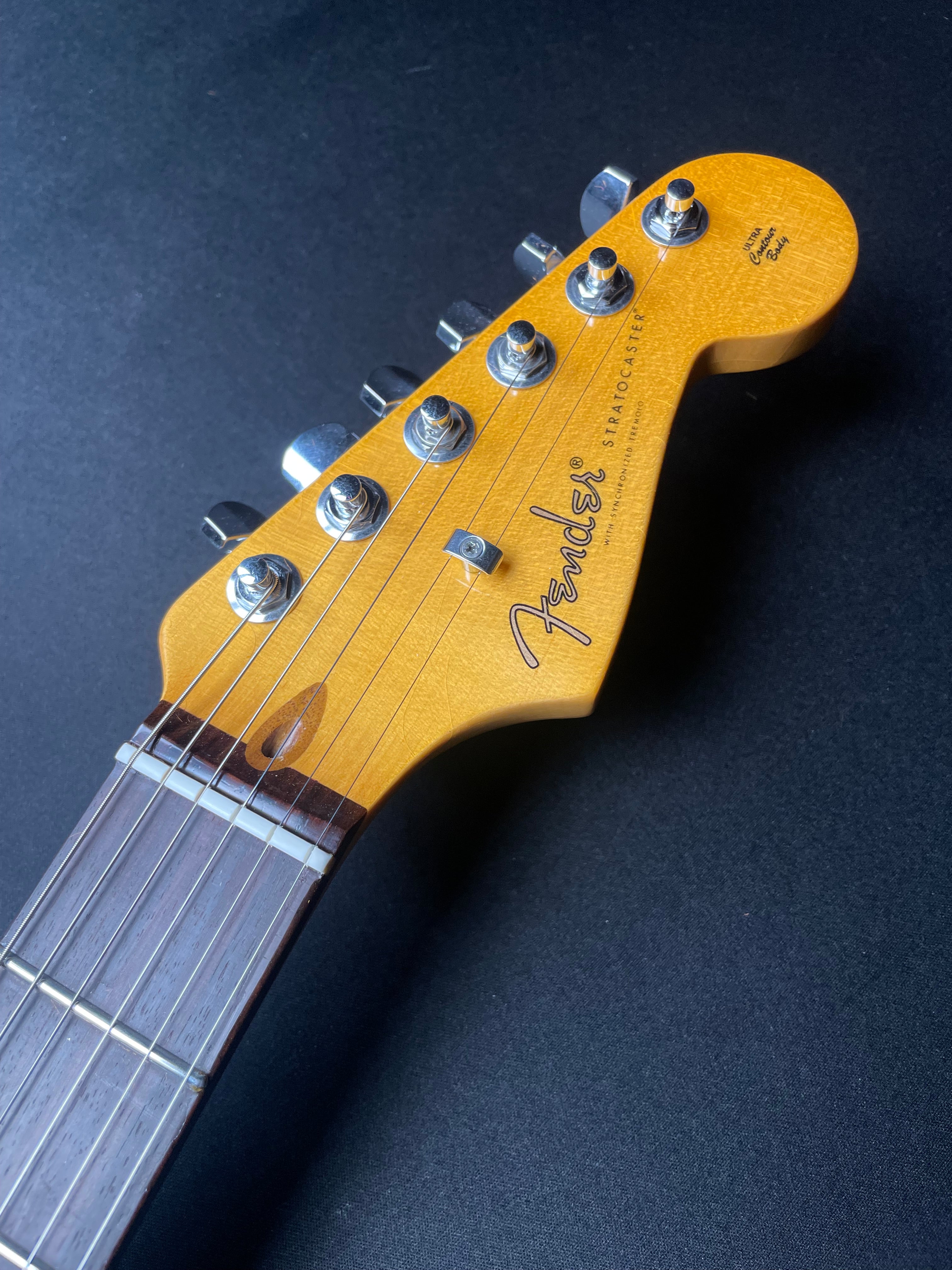 Fender American Ultra Luxe Vintage '60s Stratocaster HSS, Rosewood - Fiesta Red