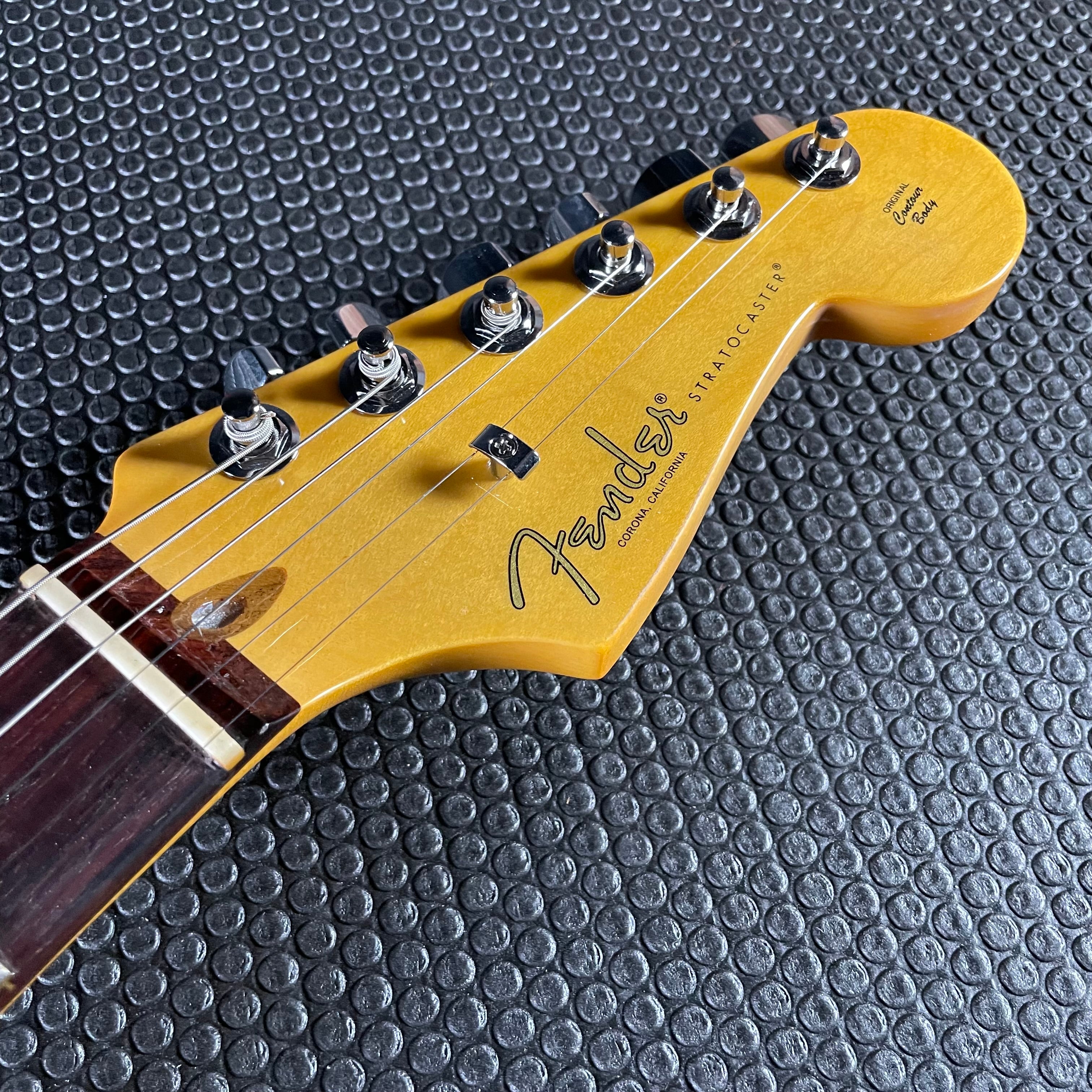 Fender American Professional II Stratocaster, Rosewood- Roasted Pine (7lbs 8oz) - Metronome Music Inc.