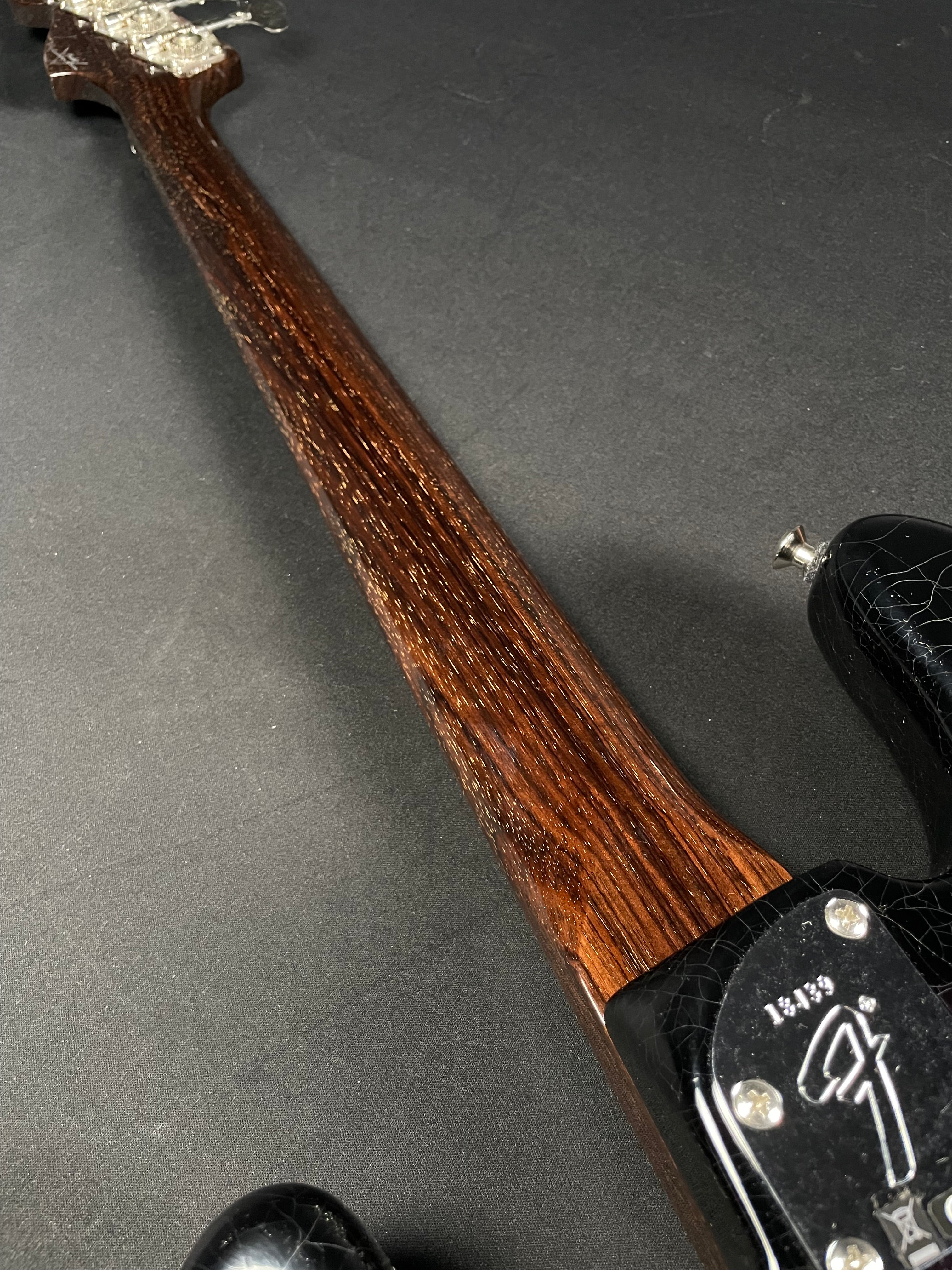 Fender Custom Shop Postmodern Precision Bass DLX Closet Classic Rosewood Neck Ebony Transparent