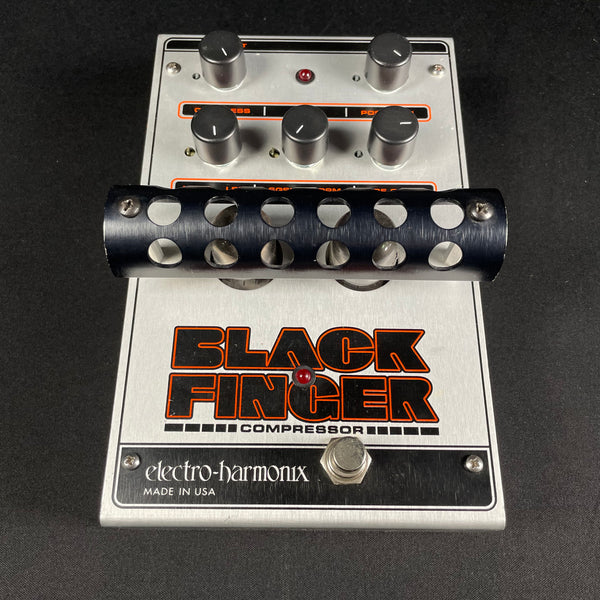 Electro-Harmonix Black Finger Optical Tube Compressor | Metronome