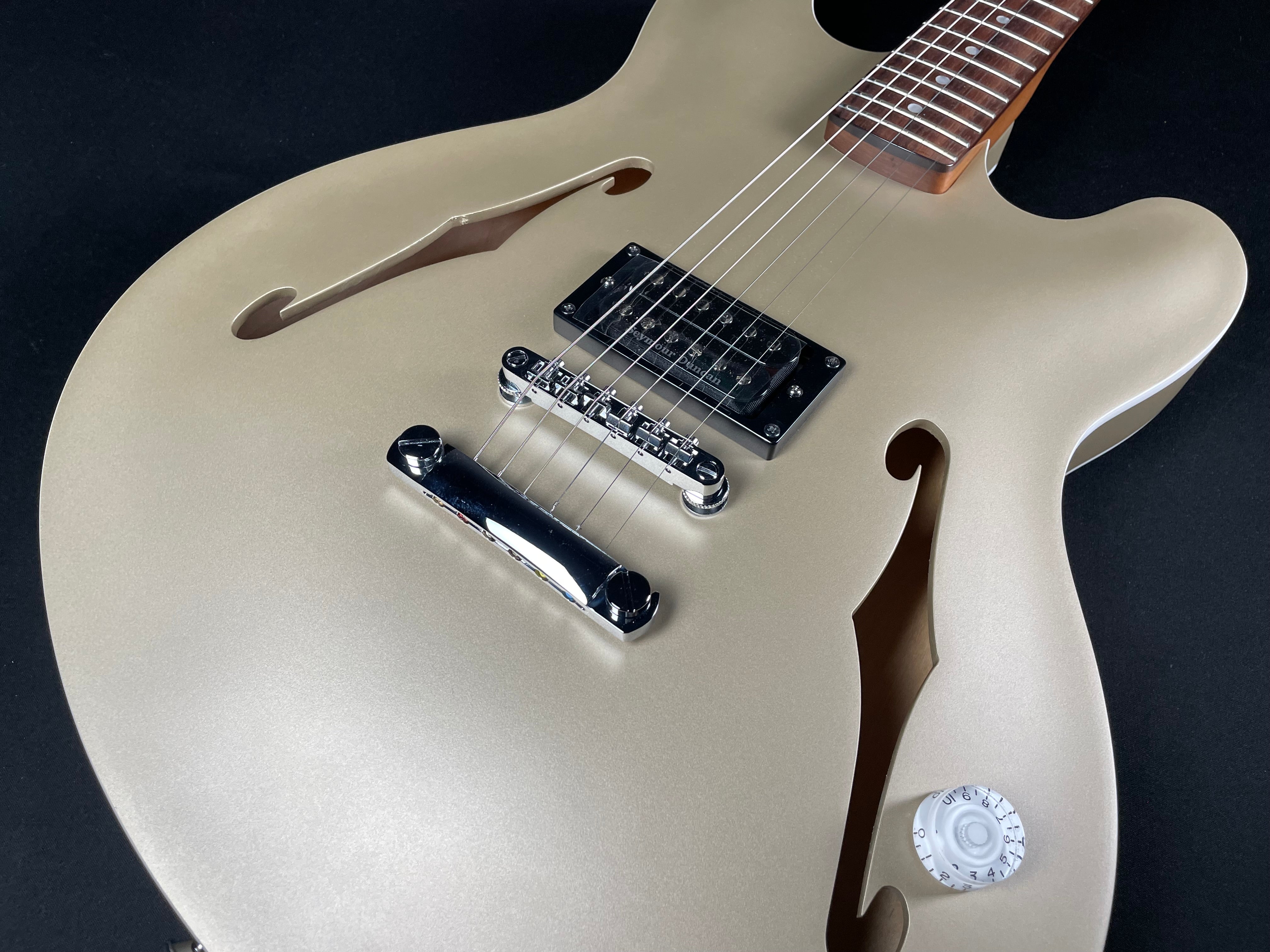 Fender Tom DeLonge Starcaster - Satin Shoreline Gold (MINT) - Metronome Music Inc.