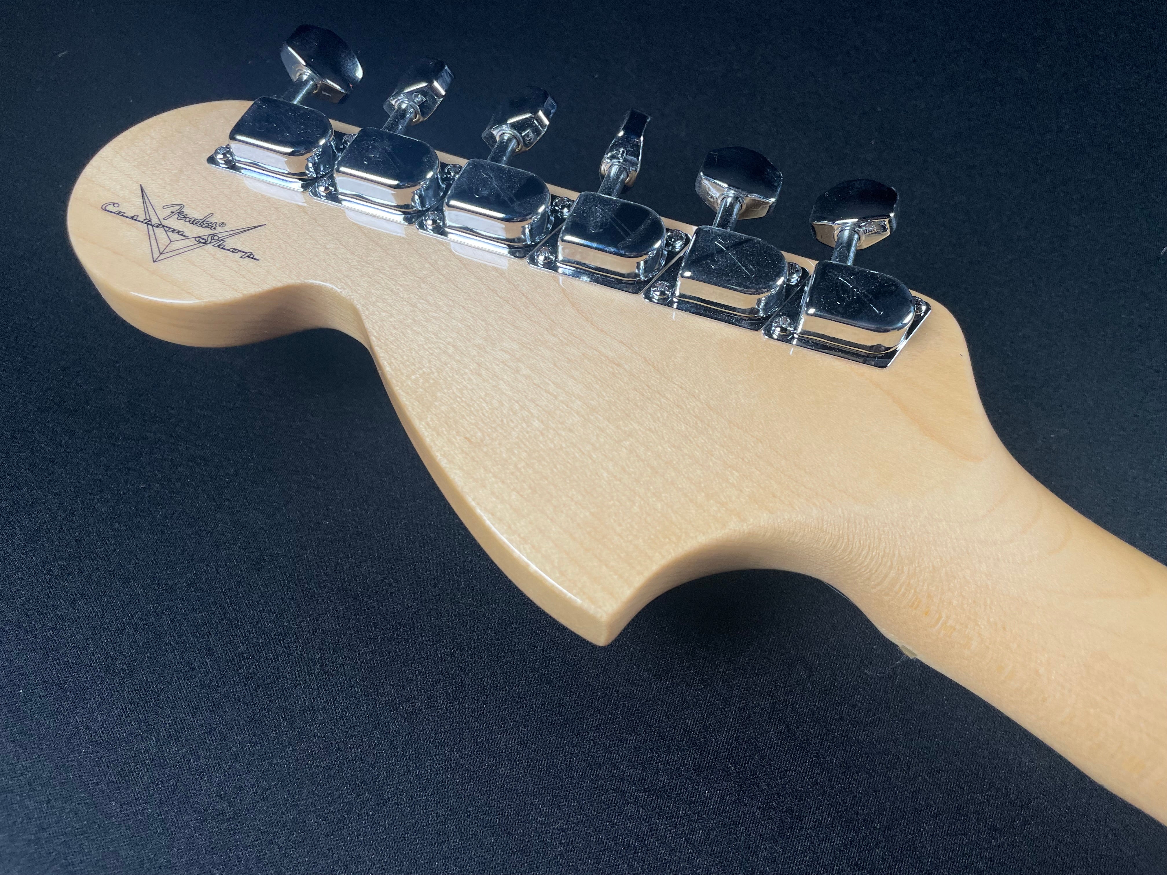 Fender Custom Shop Yngwie Malmsteen Signature, Scalloped - Vintage White - Metronome Music Inc.