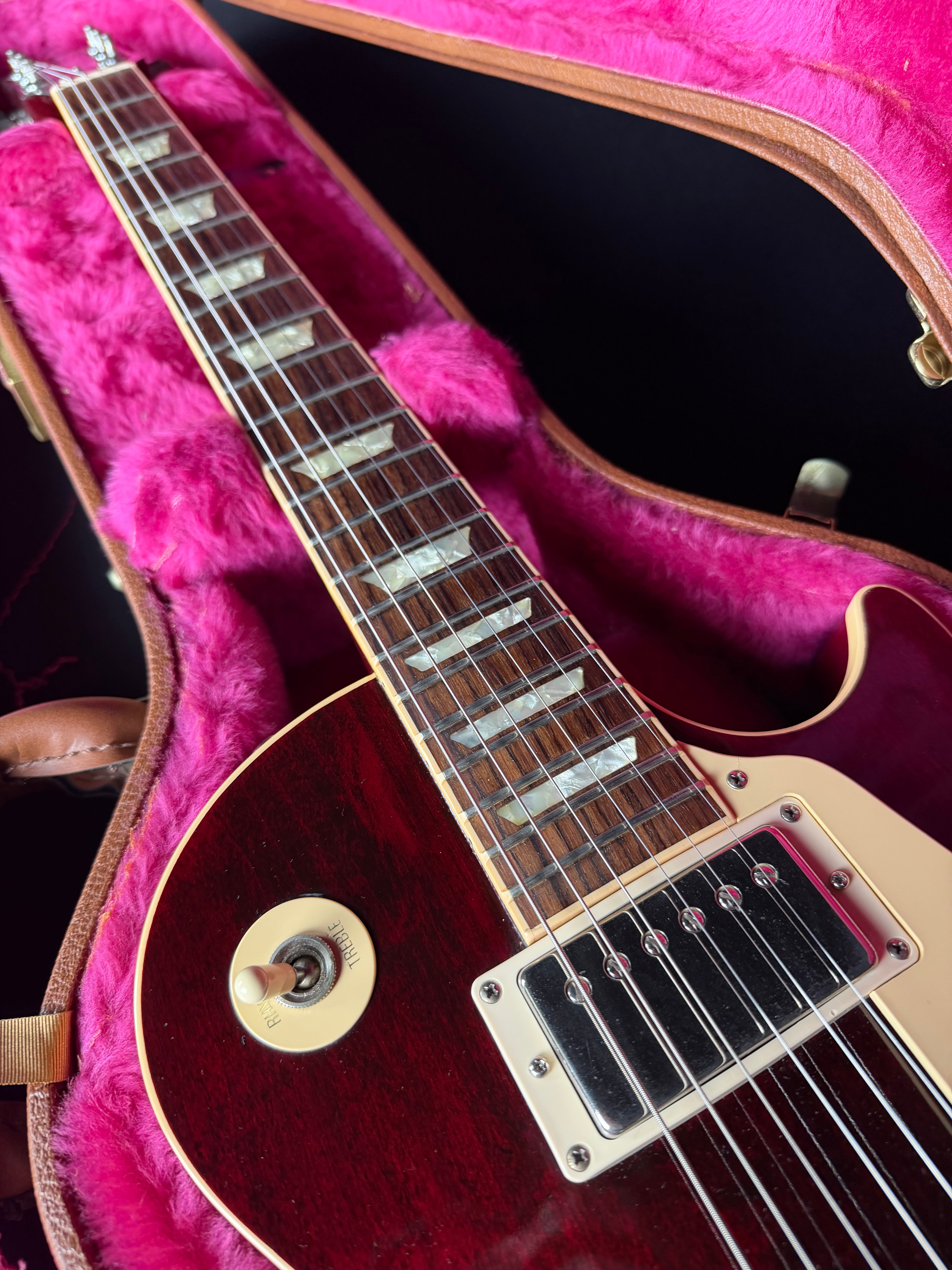Gibson Les Paul Standard w/OHSC - Wine Red (1993) - Metronome Music Inc.