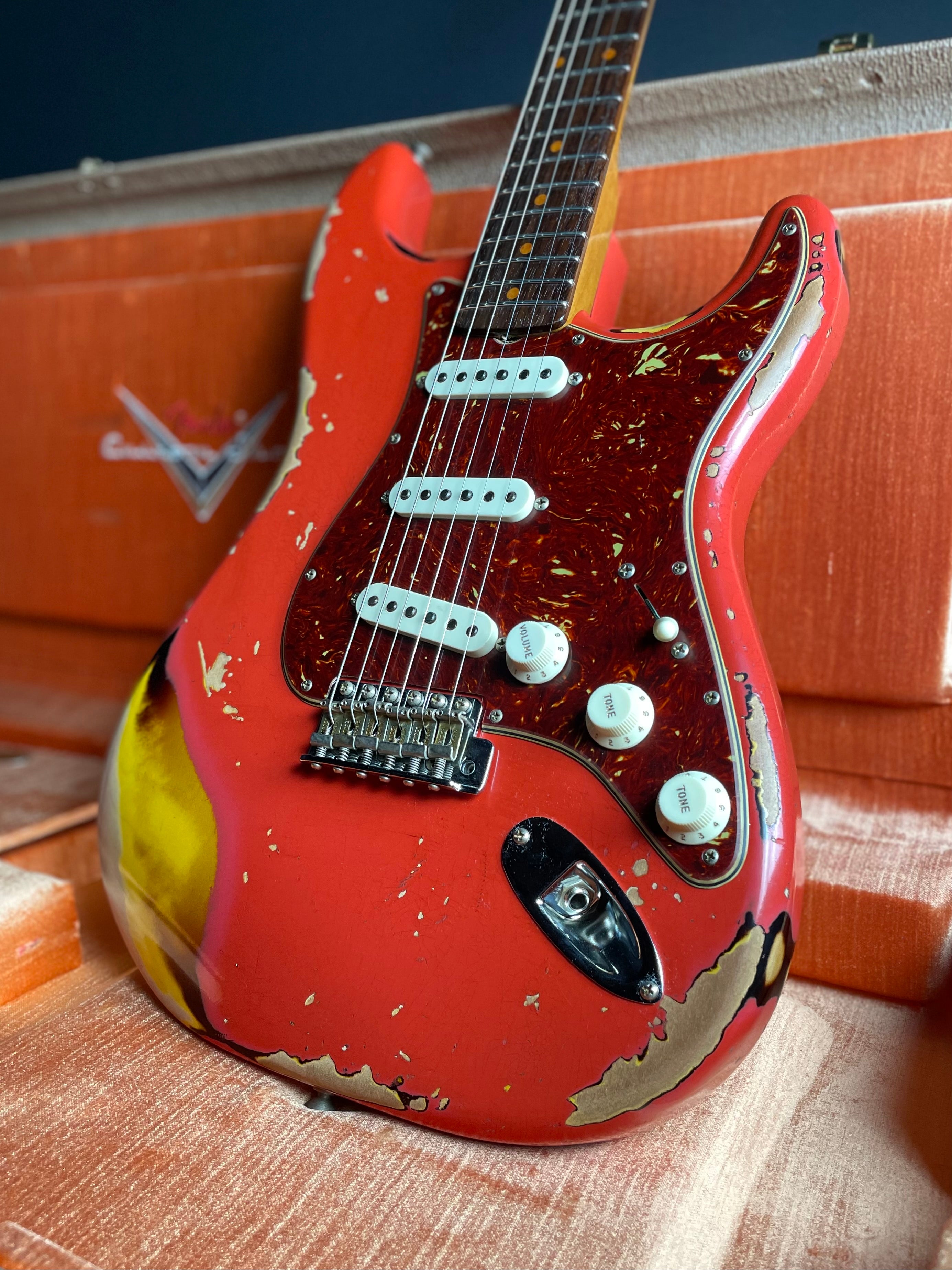Fender Custom Shop Limited Edition '61 Stratocaster Heavy Relic- Aged Fiesta Red over 3TSB