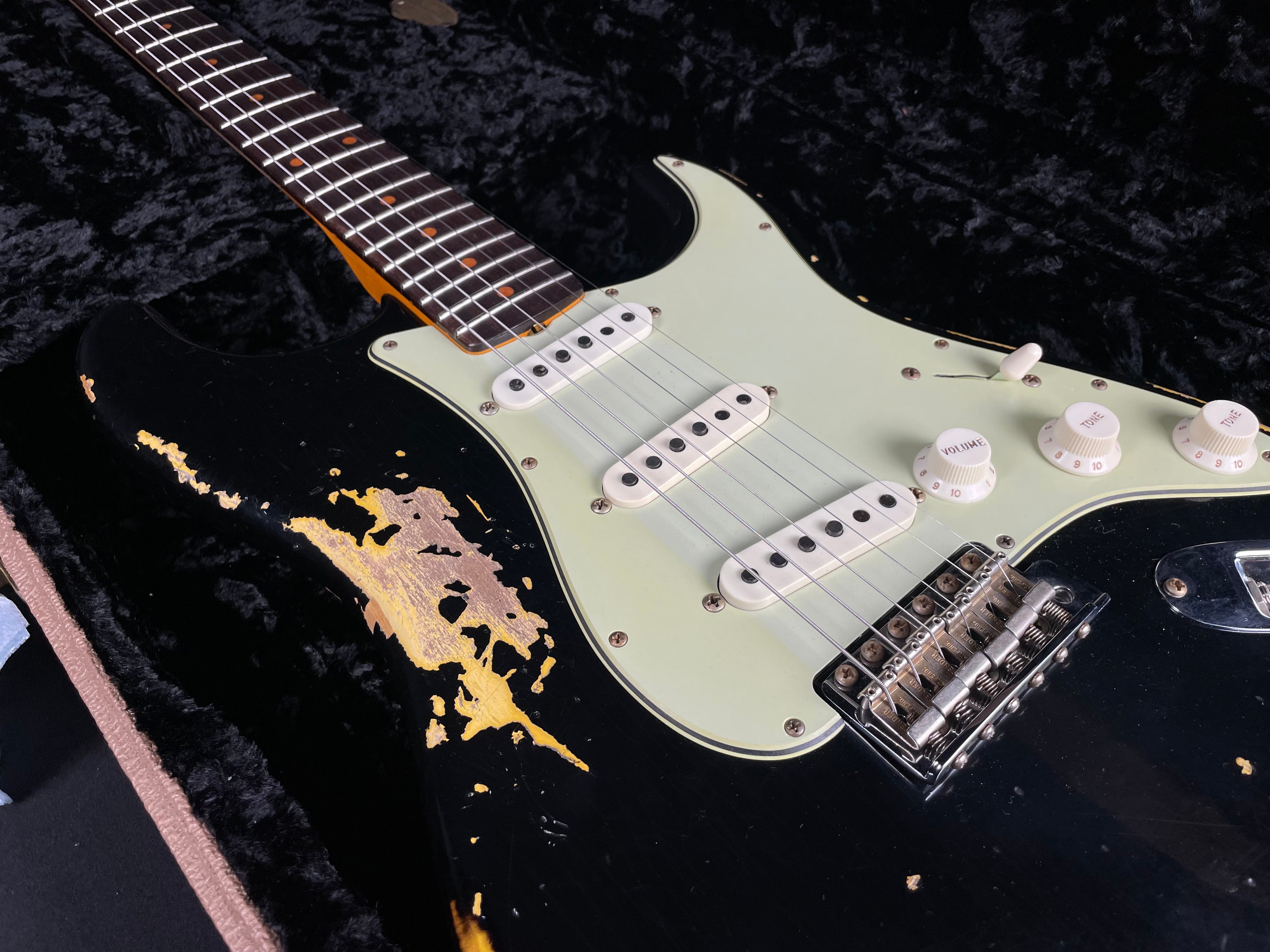 Fender Custom Shop 1960 Stratocaster, Heavy Relic- Aged Black/3-Color Sunburst