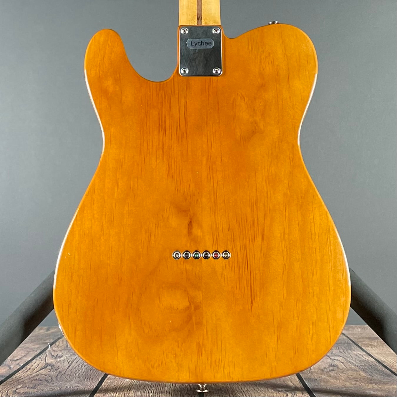 LsL Instruments Thin Bone HH "Lychee", Roasted Maple- Candy Apple Red (6lbs 3oz) - Metronome Music Inc.
