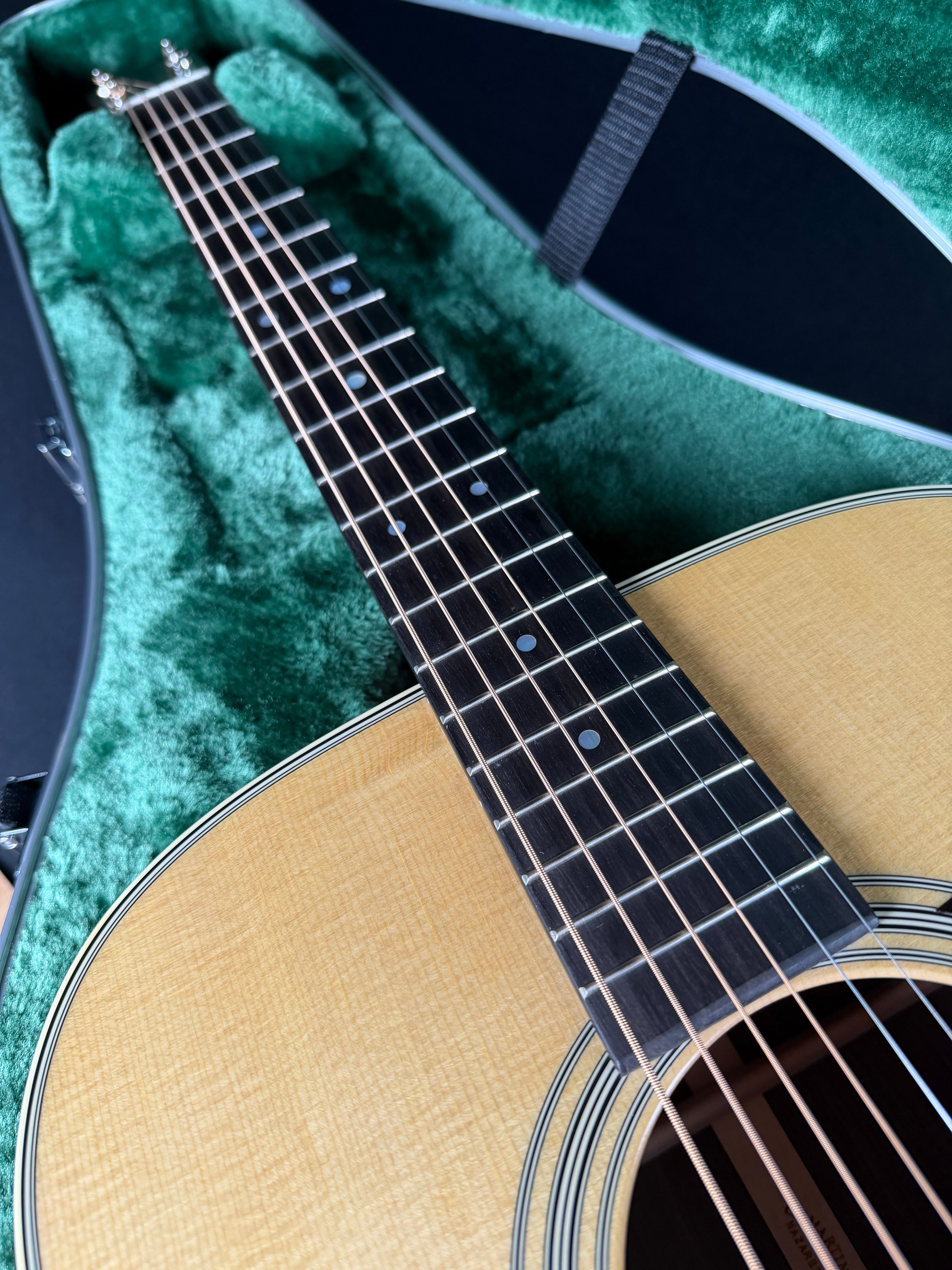 Martin D-28 Standard w/Hardshell Case - Satin Natural - Metronome Music Inc.