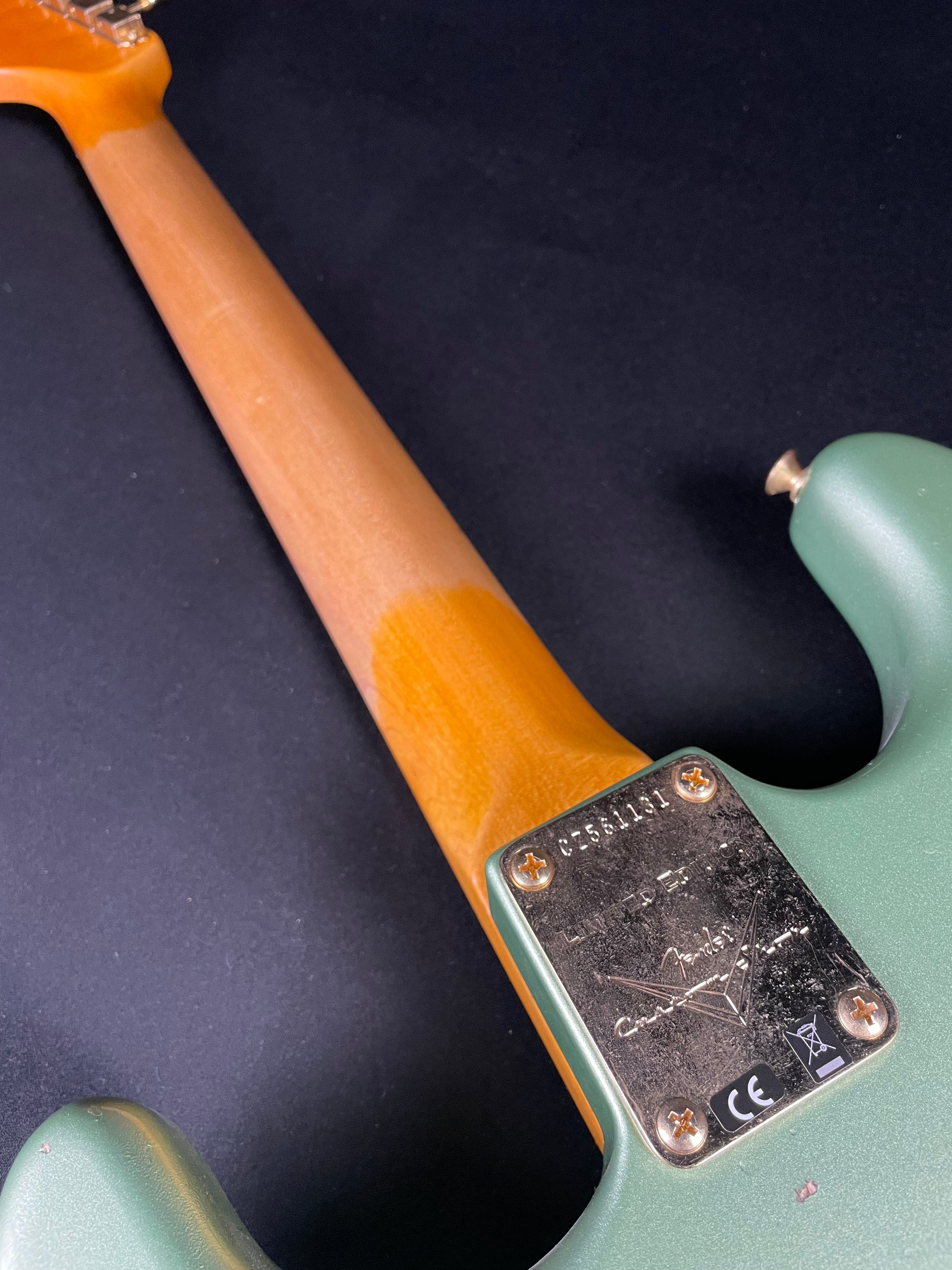 Fender Custom Shop LTD 1965 Dual-Mag Stratocaster - Aged Sage Green Metallic