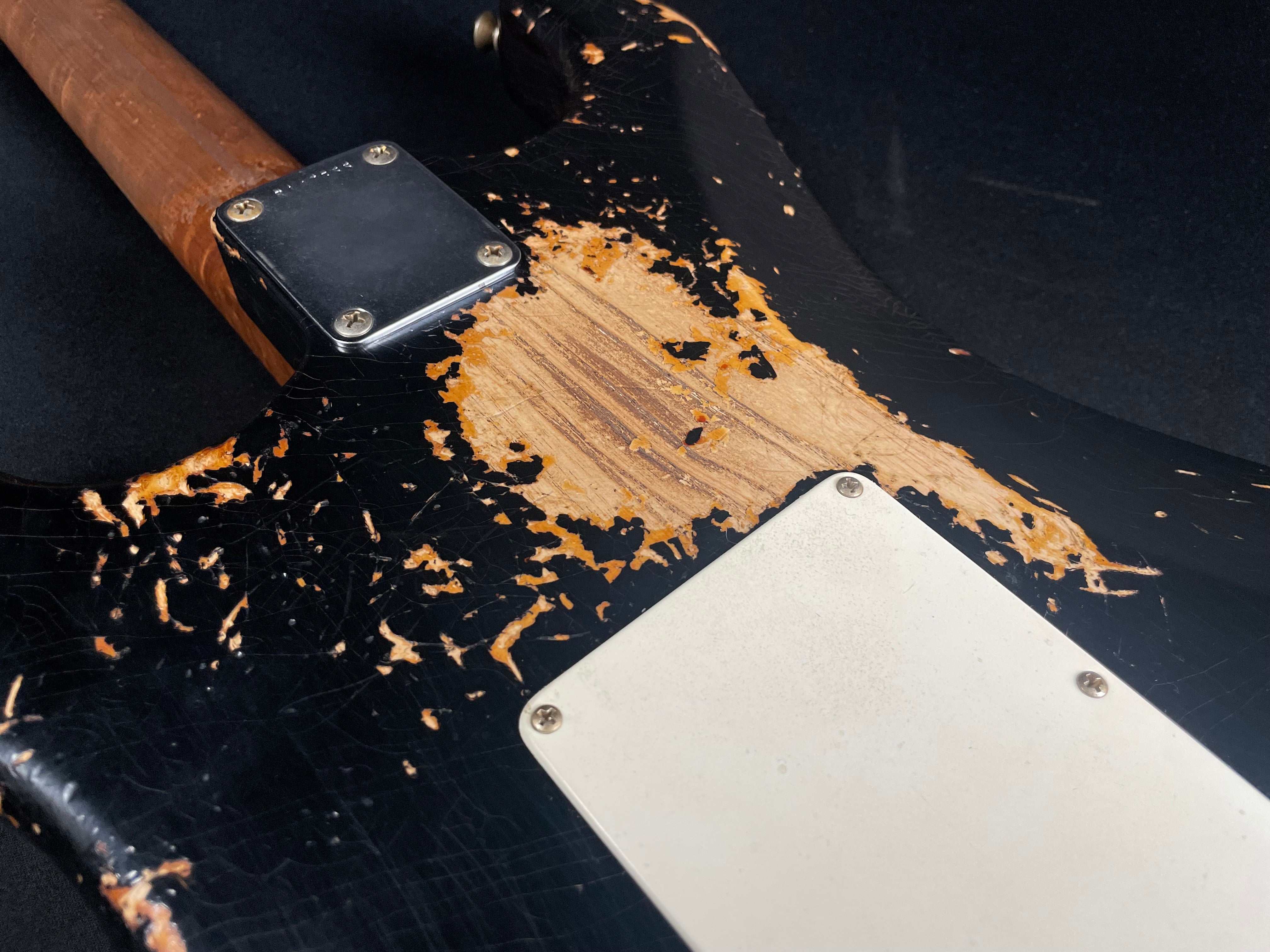 Fender Custom Shop Master Built 50s Stratocaster Heavy Relic Black/Violin Burst - Metronome Music Inc.