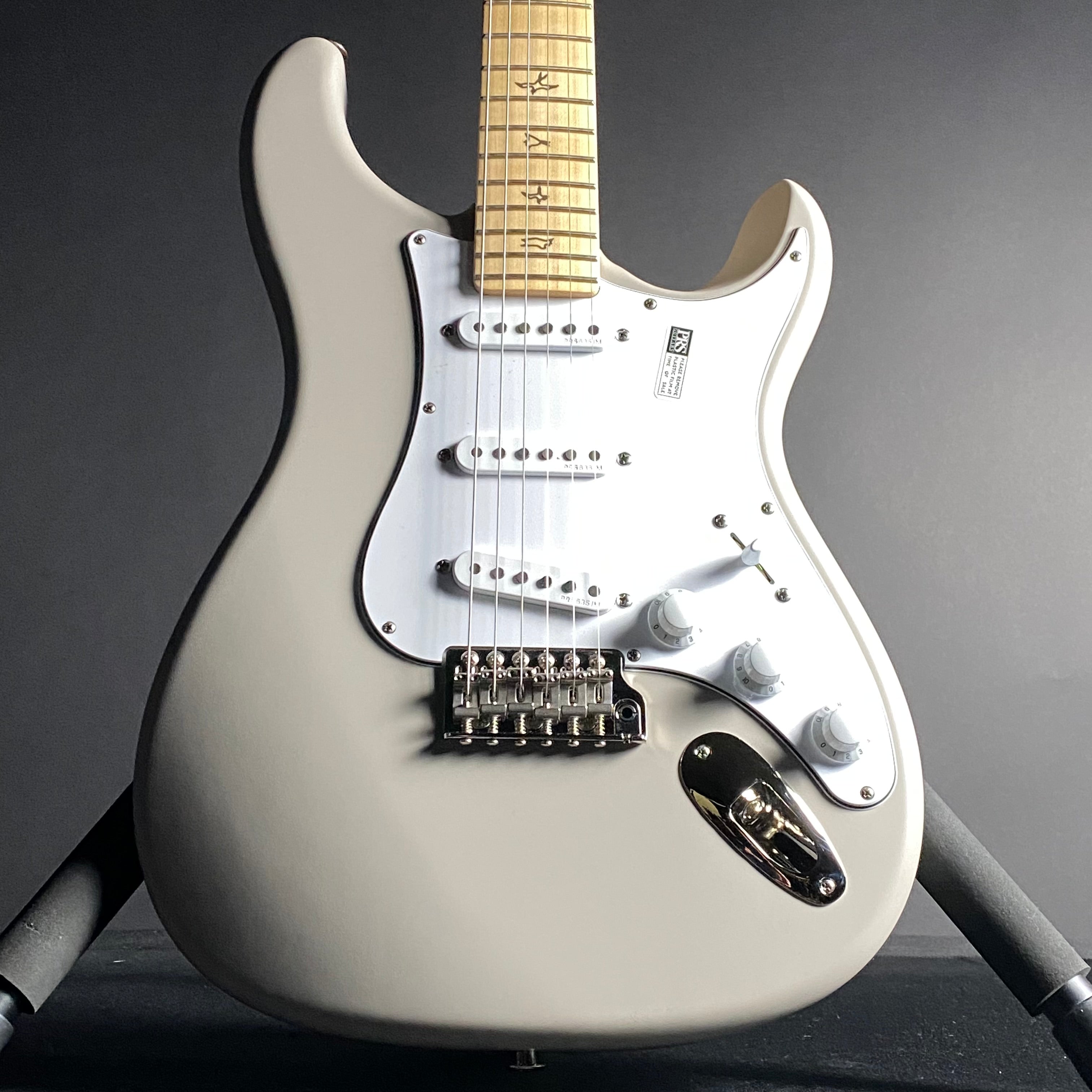 Paul Reed Smith, PRS Silver Sky, Maple- Moc Sand (SALE)