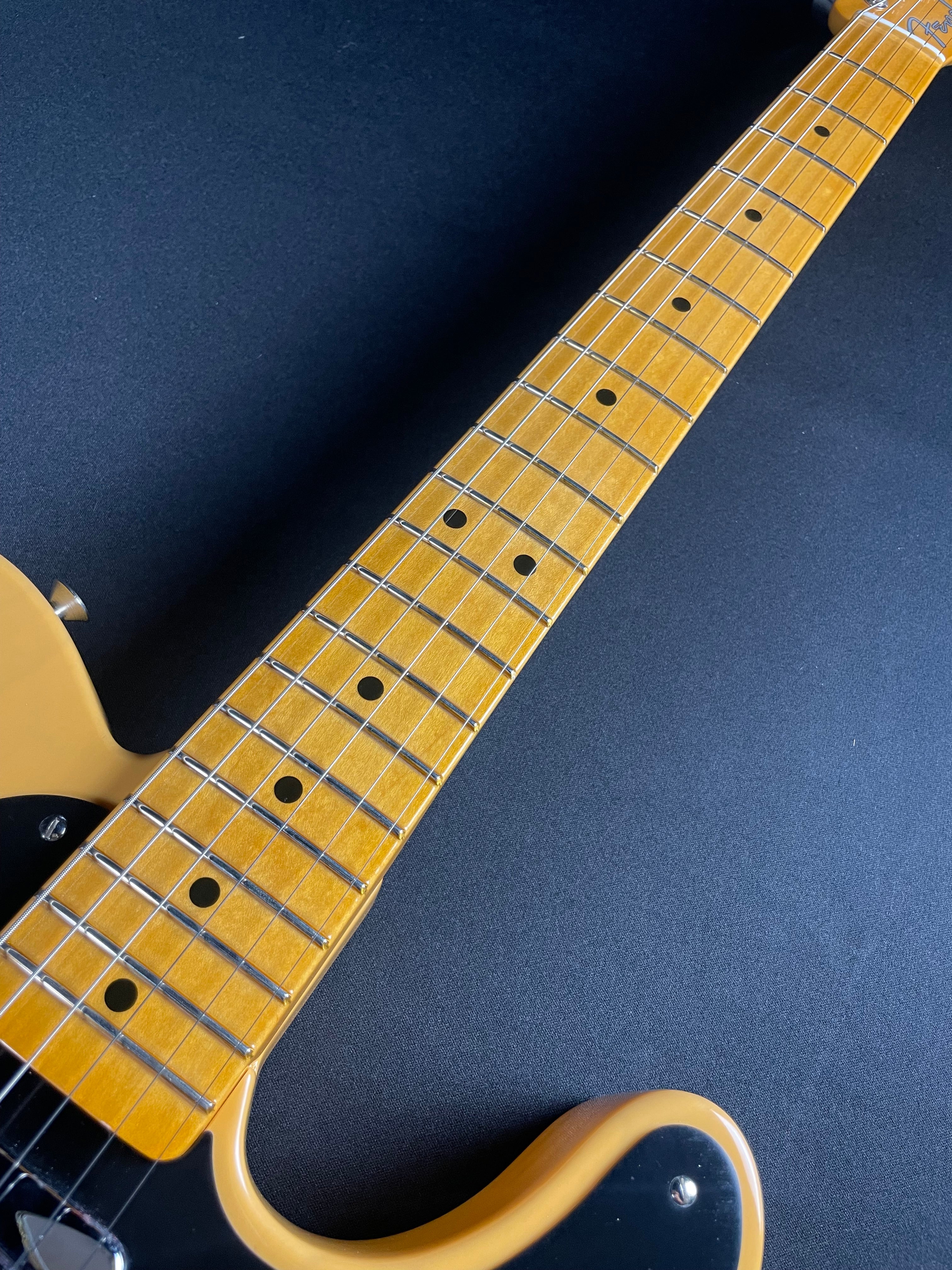Fender American Vintage II 1951 Telecaster w/OHSC - Butterscotch Blonde (Used)