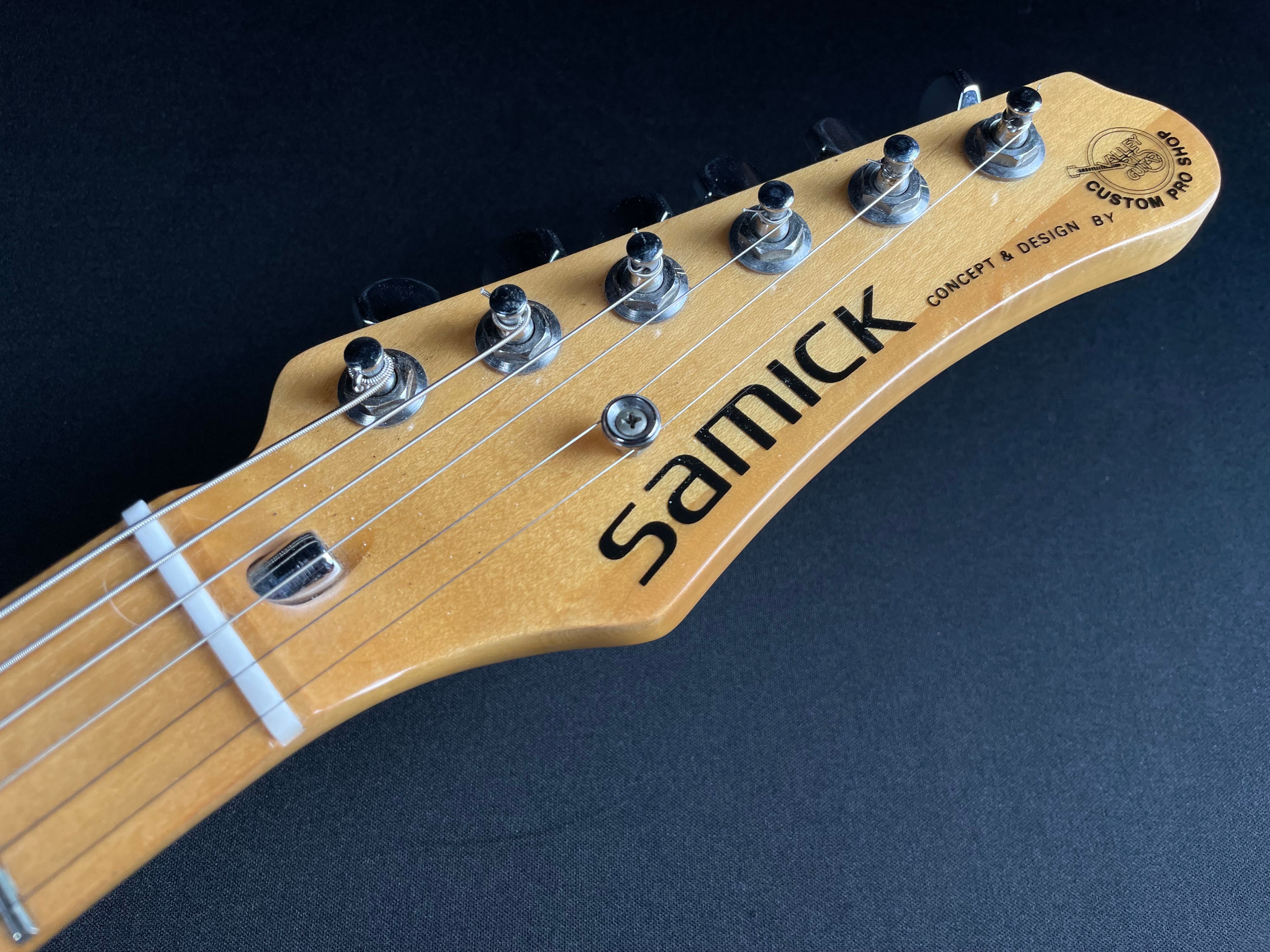 Samick STR-100 Ray Benson Signature - Sunburst (1995) - Metronome Music Inc.