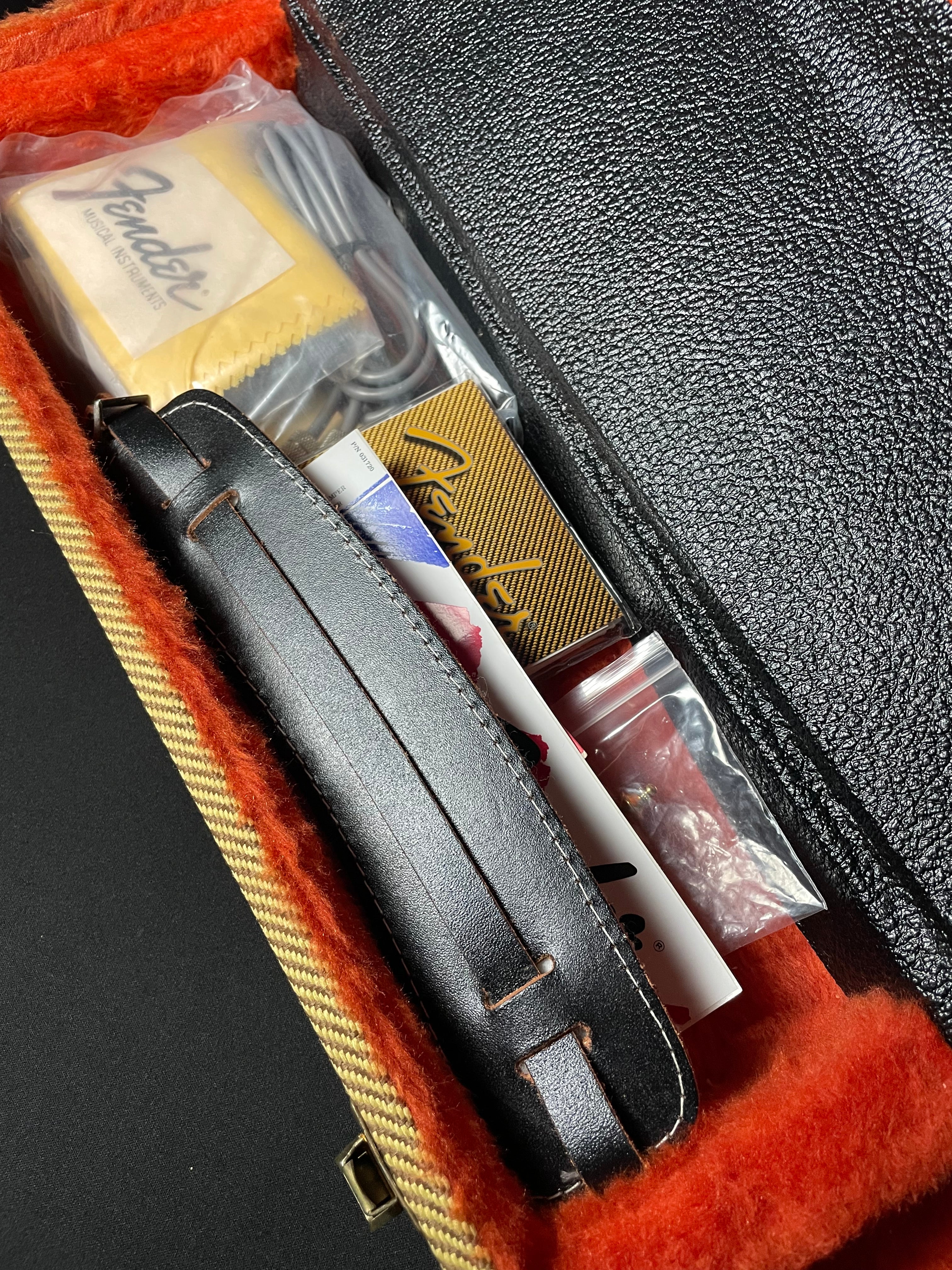 Fender '52 Telecaster 50th Anniversary - Butterscotch Blonde (1996) - Metronome Music Inc.