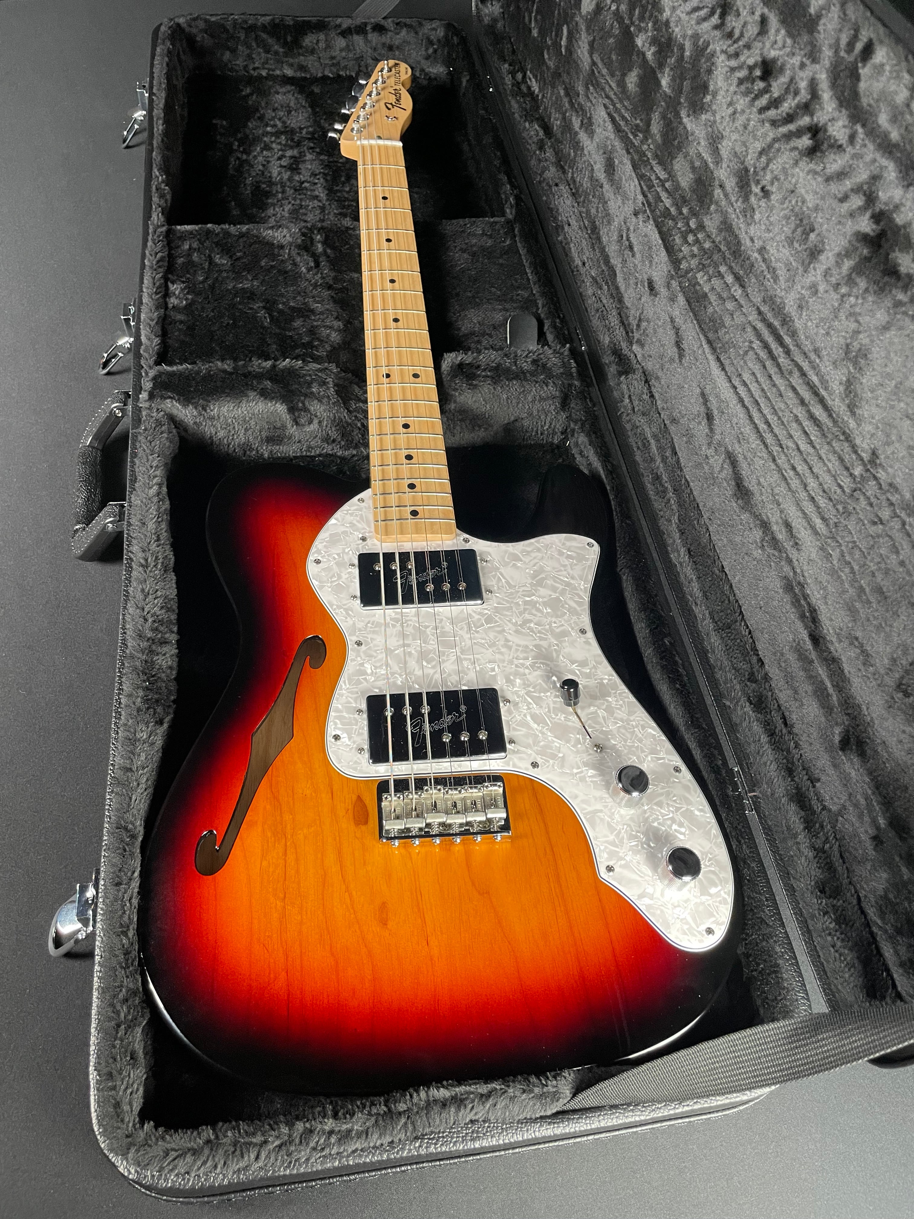 Fender Classic Series '72 Telecaster, Thinline - 3-Color Sunburst (2017)