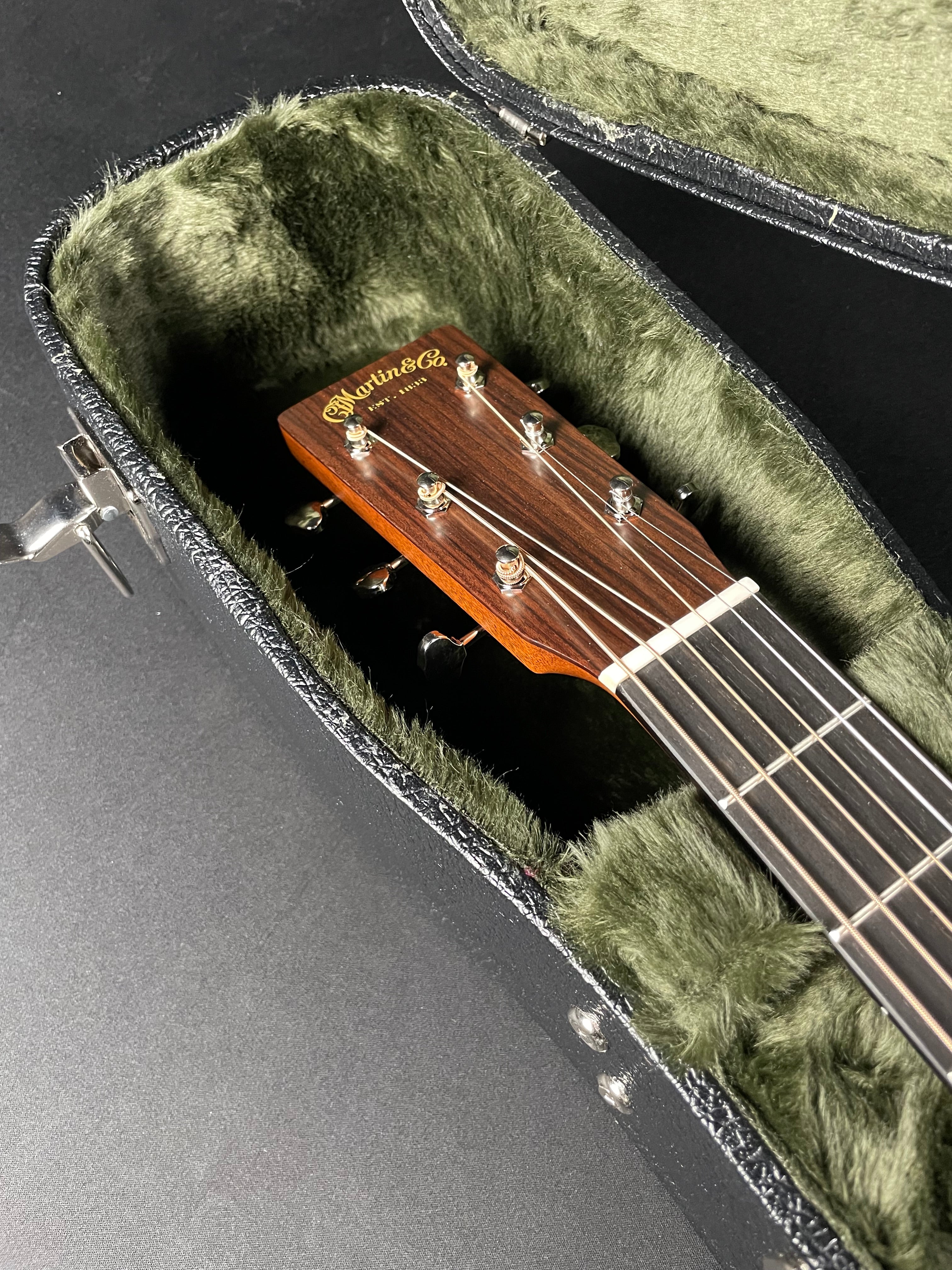 Martin Custom Shop D-18 w/Hardshell Case - Natural (2025)