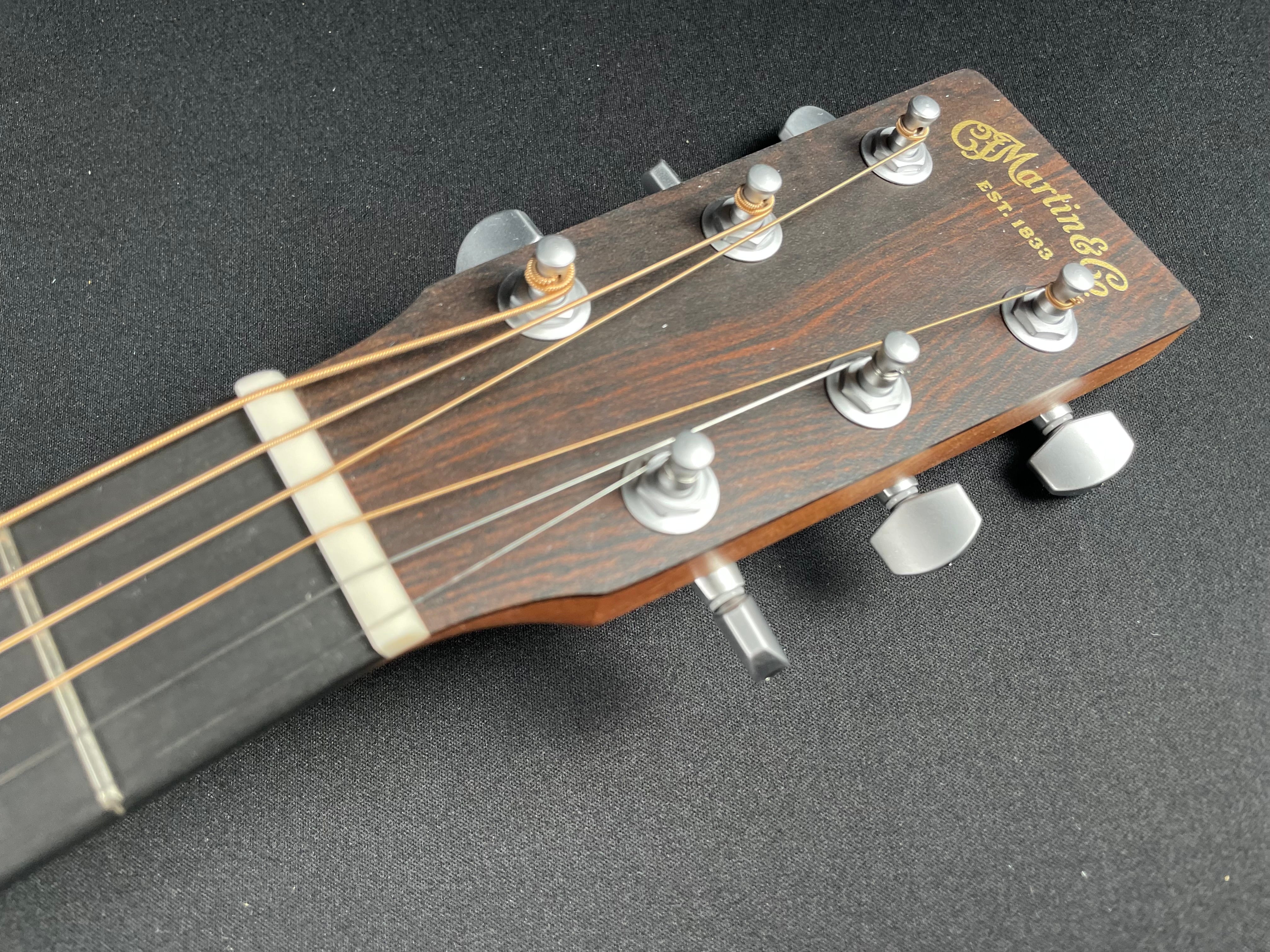 Martin Junior Series 000C Jr E w/Soft Case