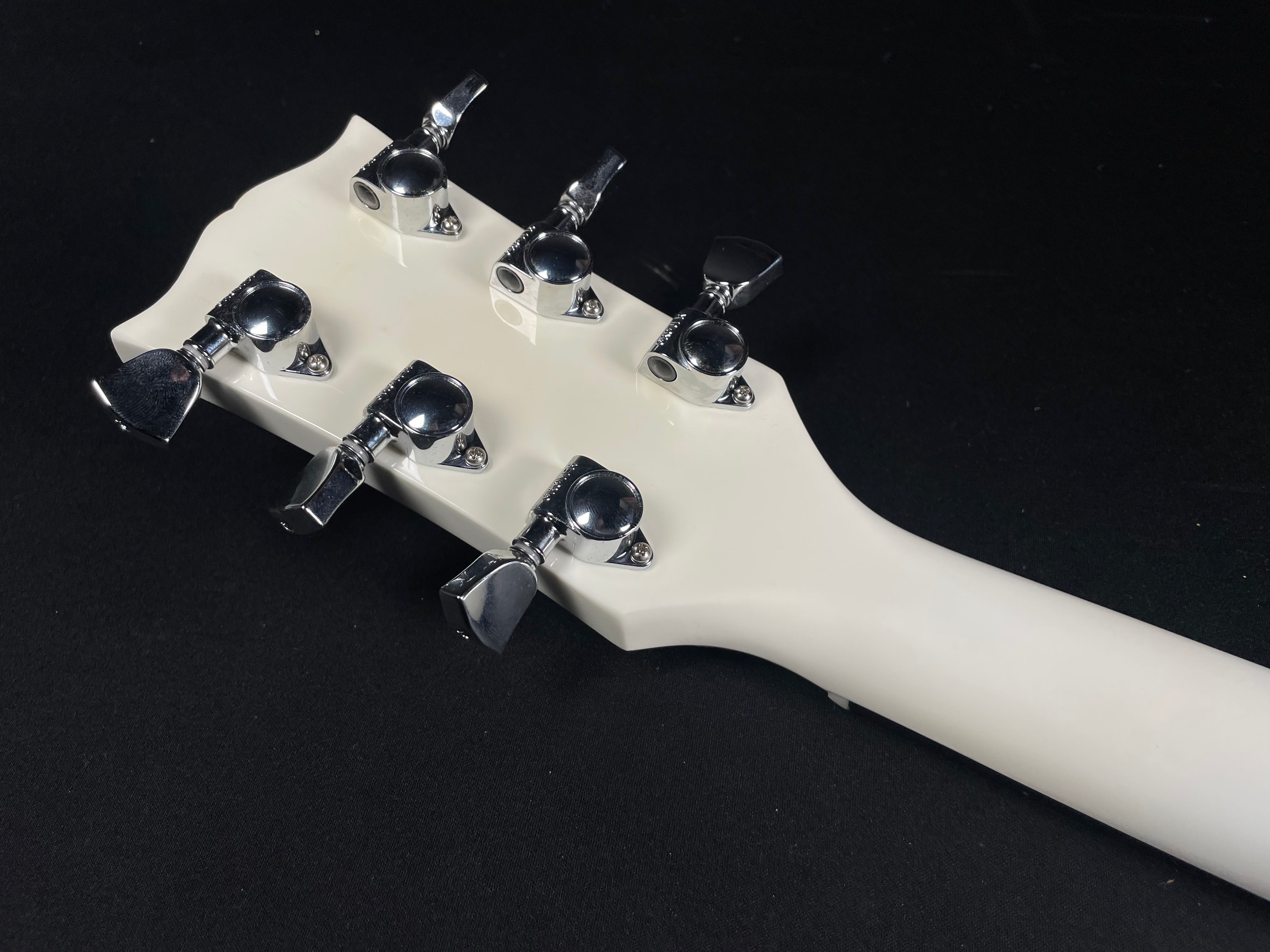 Gibson SG Baritone Limited Edition w/OHSC - Alpine White (2013) - Metronome Music Inc.