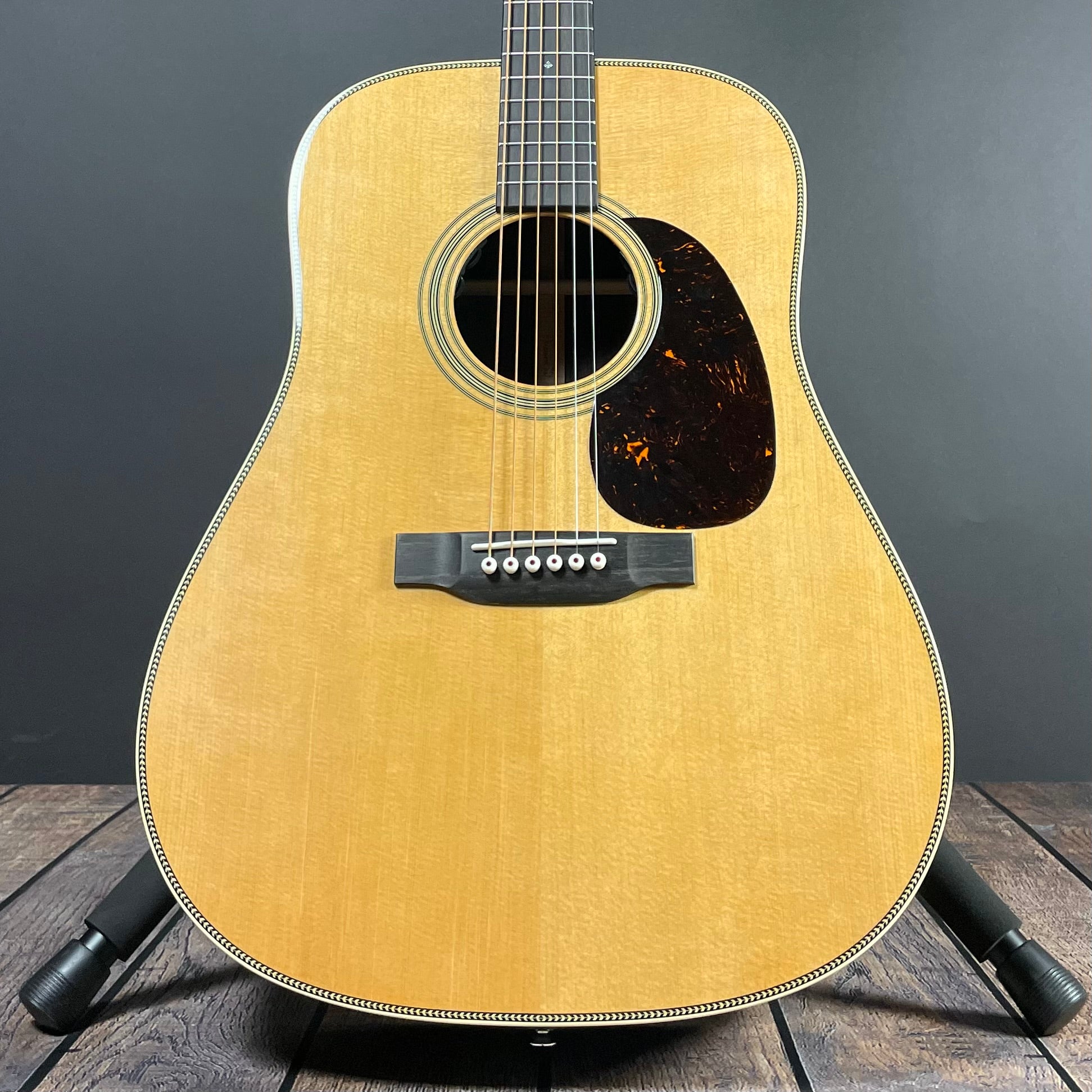 Martin Standard Series HD-28E w/Hardshell Case, Rosewood - Natural (2025) - Metronome Music Inc.
