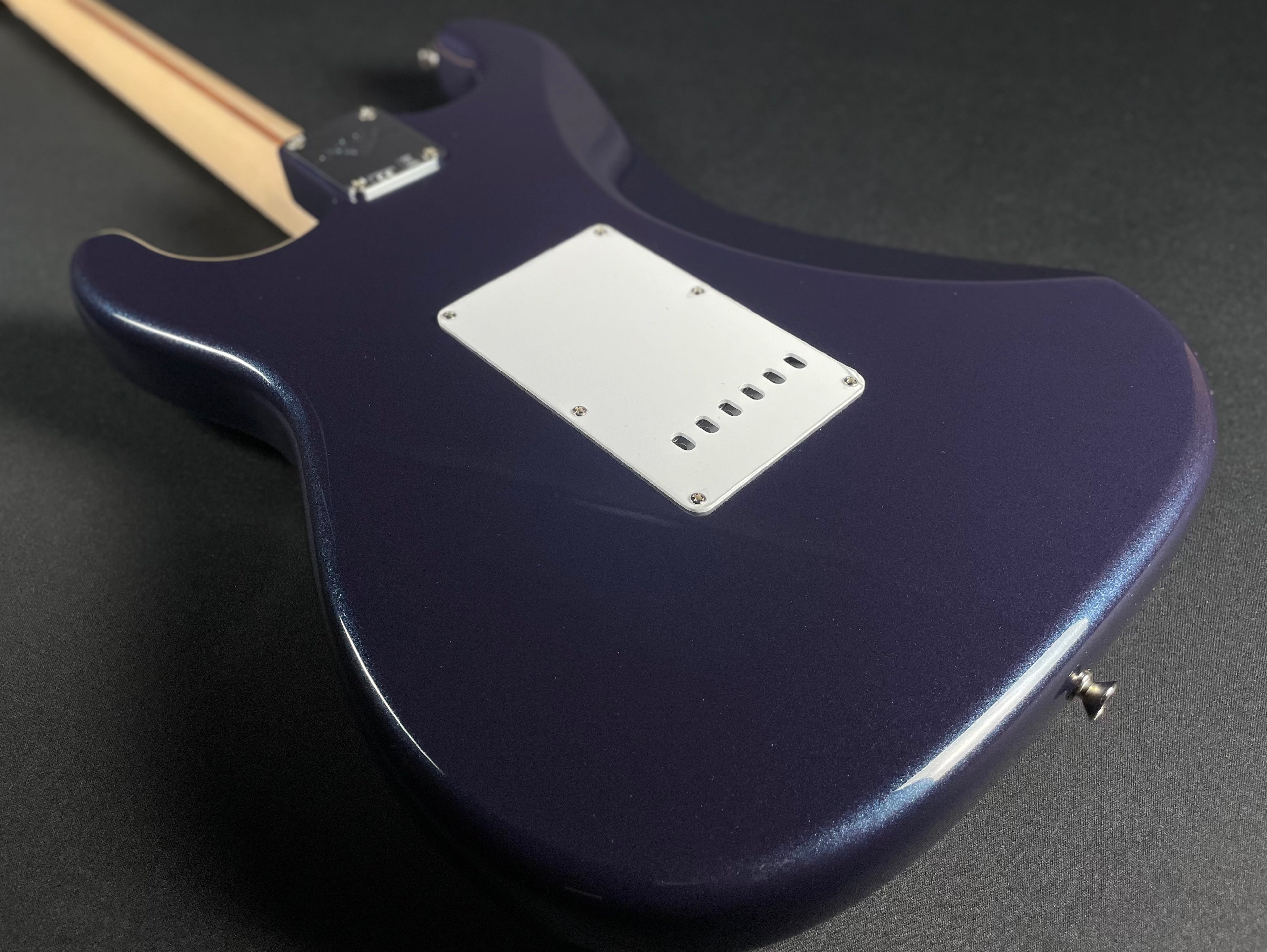 Fender Custom Shop Eric Clapton Signature Stratocaster, Maple - Midnight Blue (2025) - Metronome Music Inc.