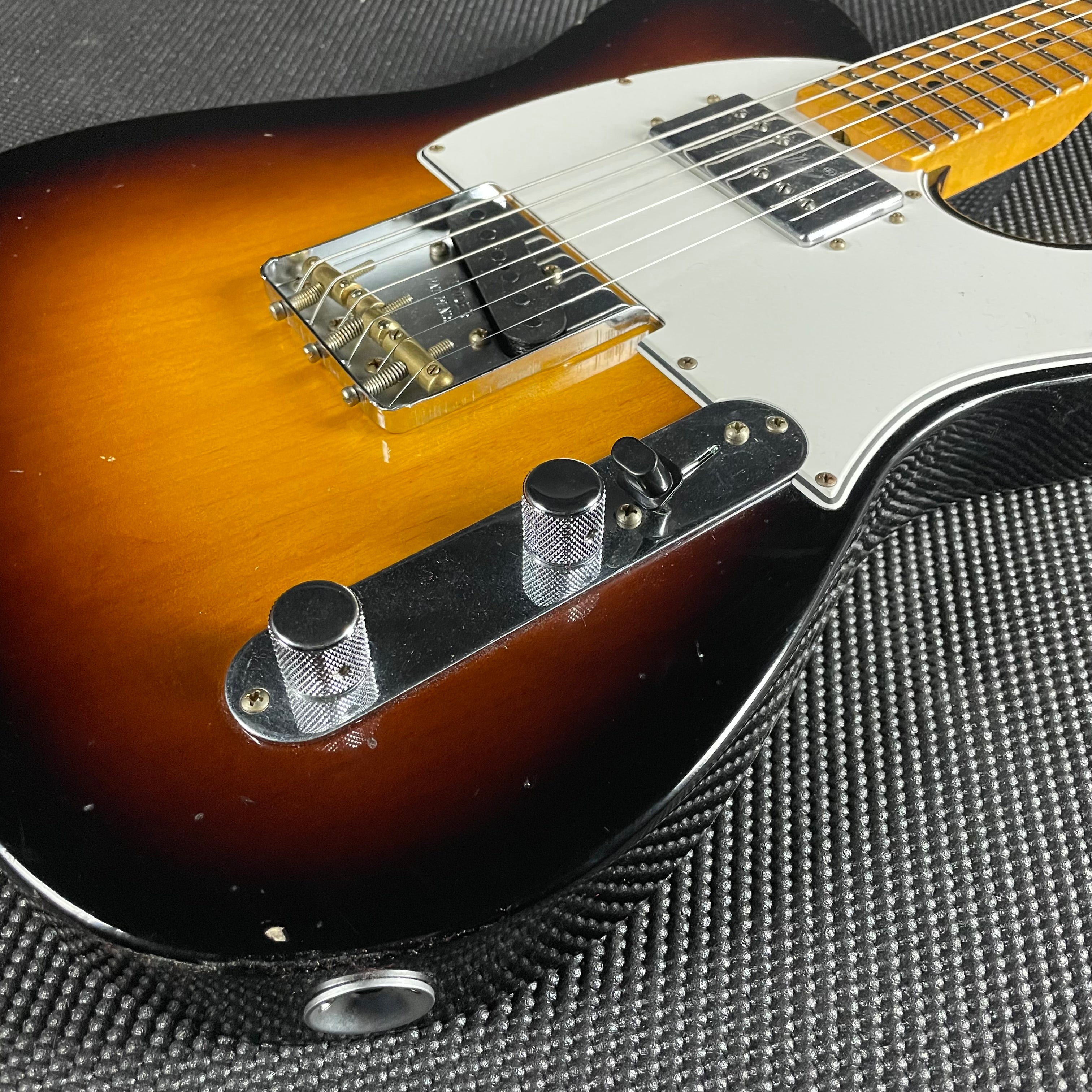 Fender Custom Shop Postmodern Telecaster, Journeyman- Wide Fade 2-Color Sunburst (7lbs 6oz) - Metronome Music Inc.