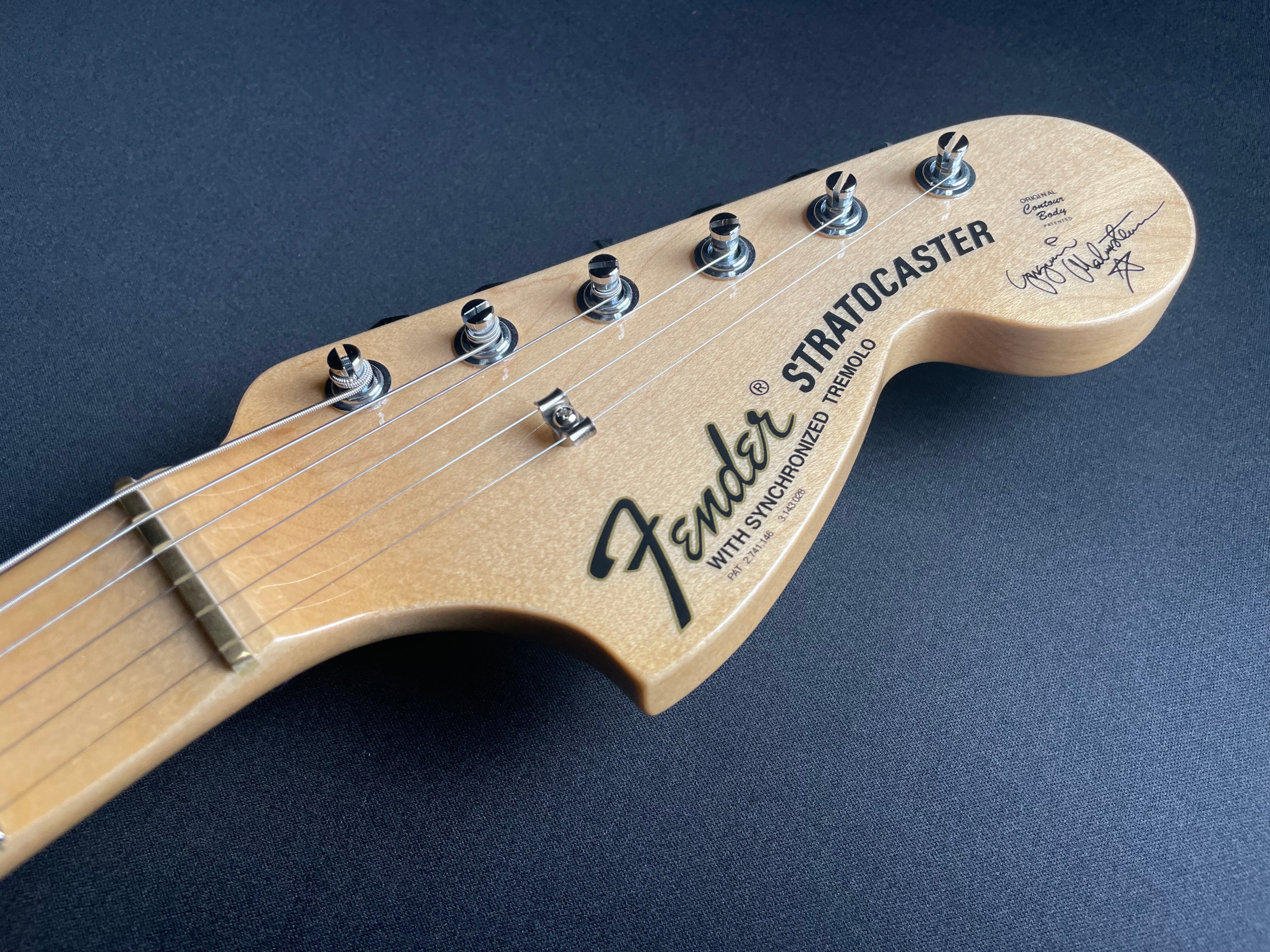 Fender Custom Shop Yngwie Malmsteen Signature, Scalloped - Vintage White - Metronome Music Inc.