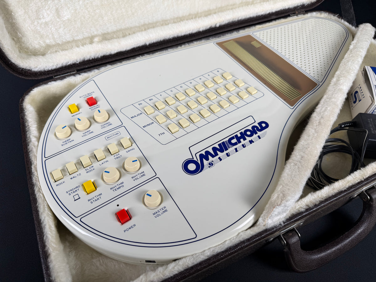 Suzuki OM-27 Omnichord w/Case - Ivory (1981)