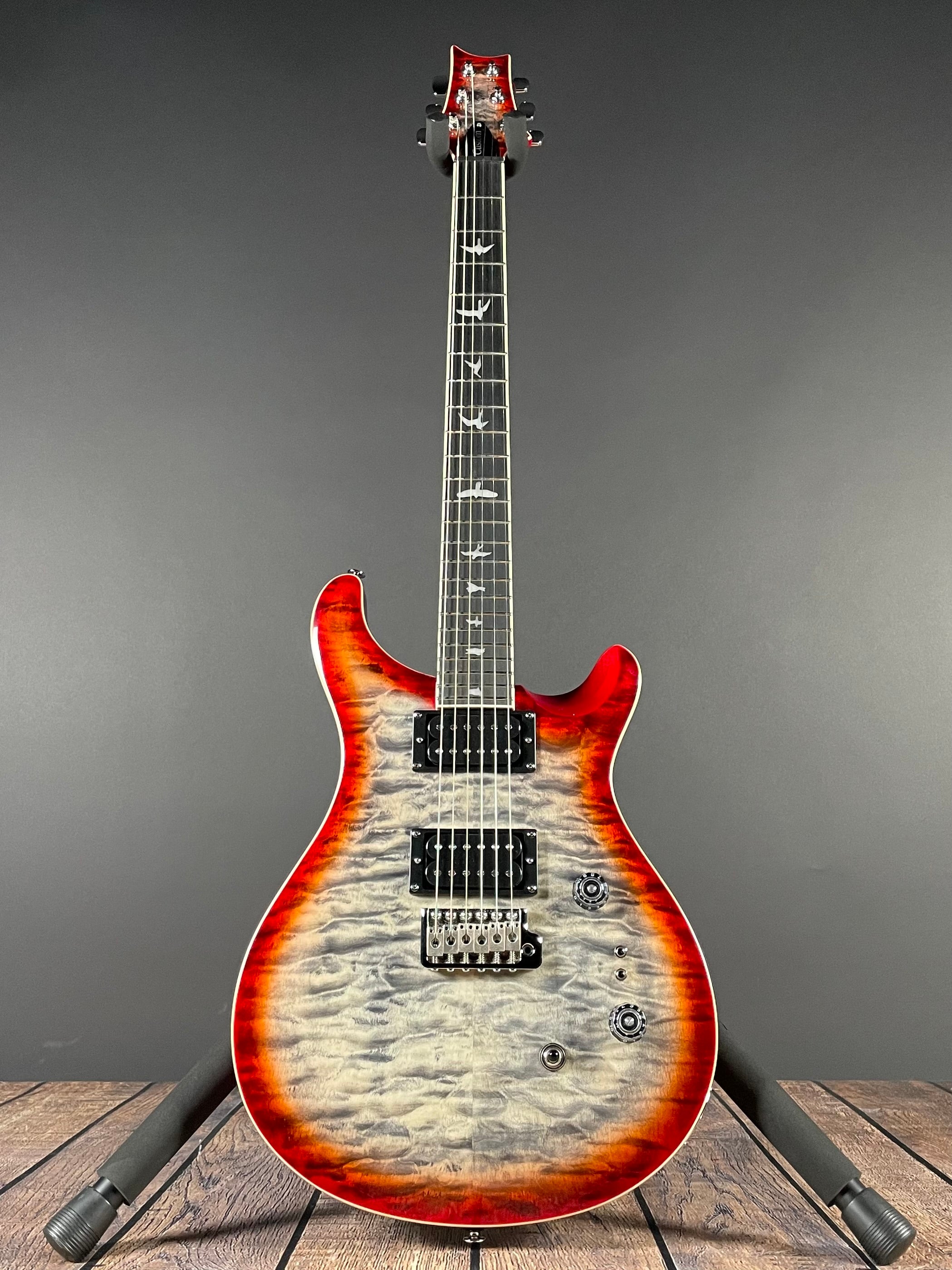 PRS SE Custom 24-08 Quilt - Charcoal Cherry Burst - Metronome Music Inc.