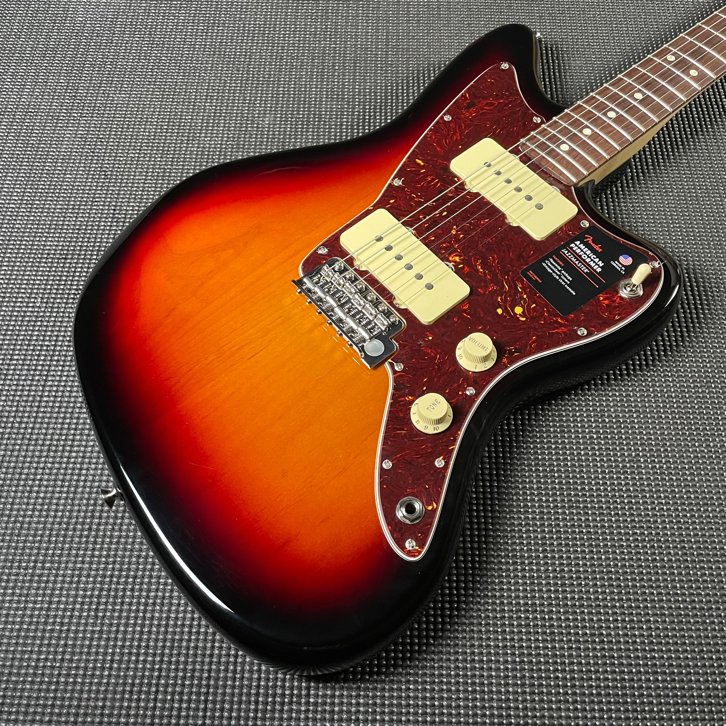 Fender American Performer Jazzmaster, Rosewood- 3-Tone Sunburst - Metronome Music Inc.