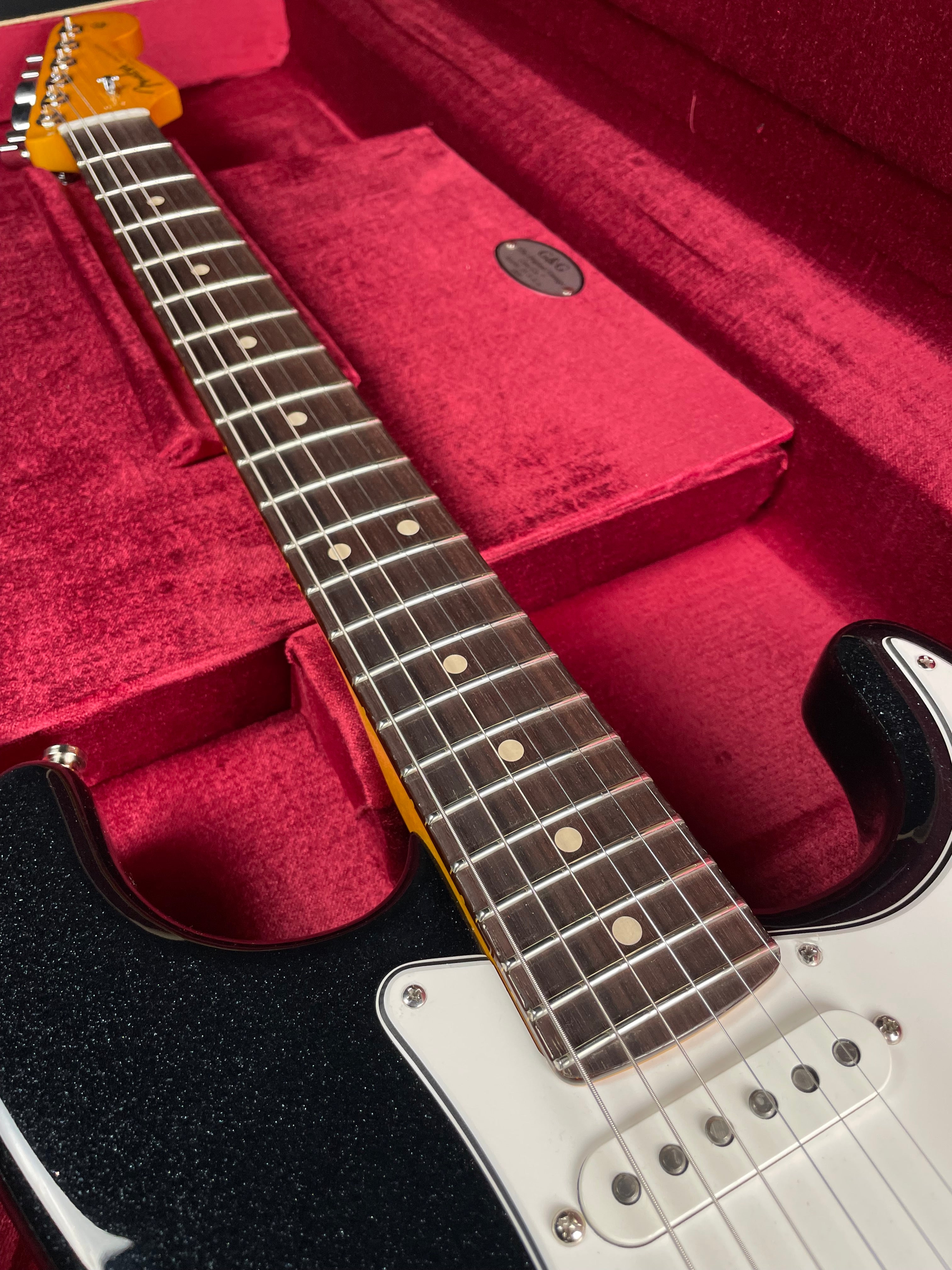 FENDER USA CustomShop Custom Deluxeストラト Fender Custom Shop Custom Deluxe Strat NOS - Black Sparkle (2025)