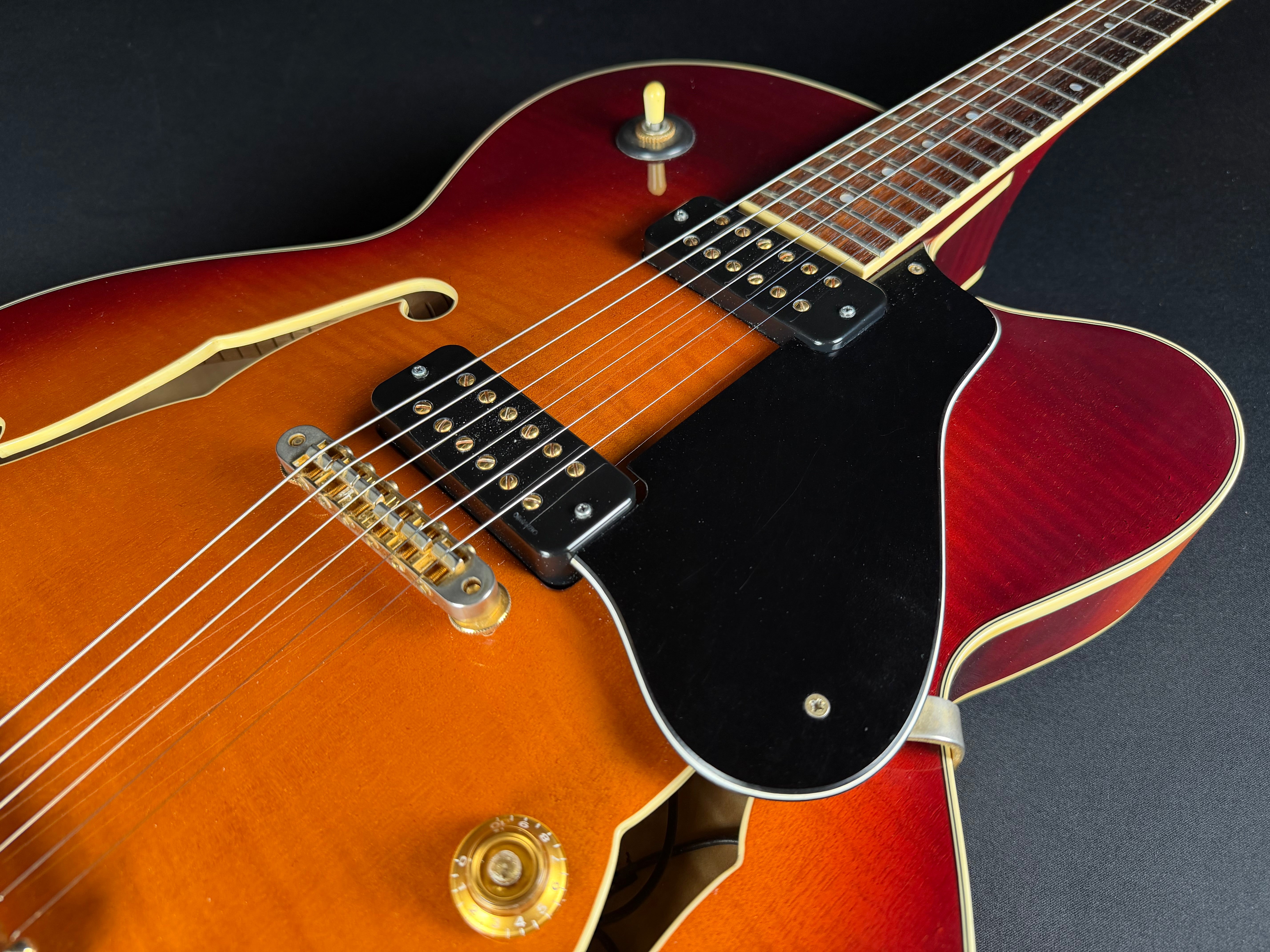 Yamaha AES1500 Hollowbody - Metronome Music Inc.