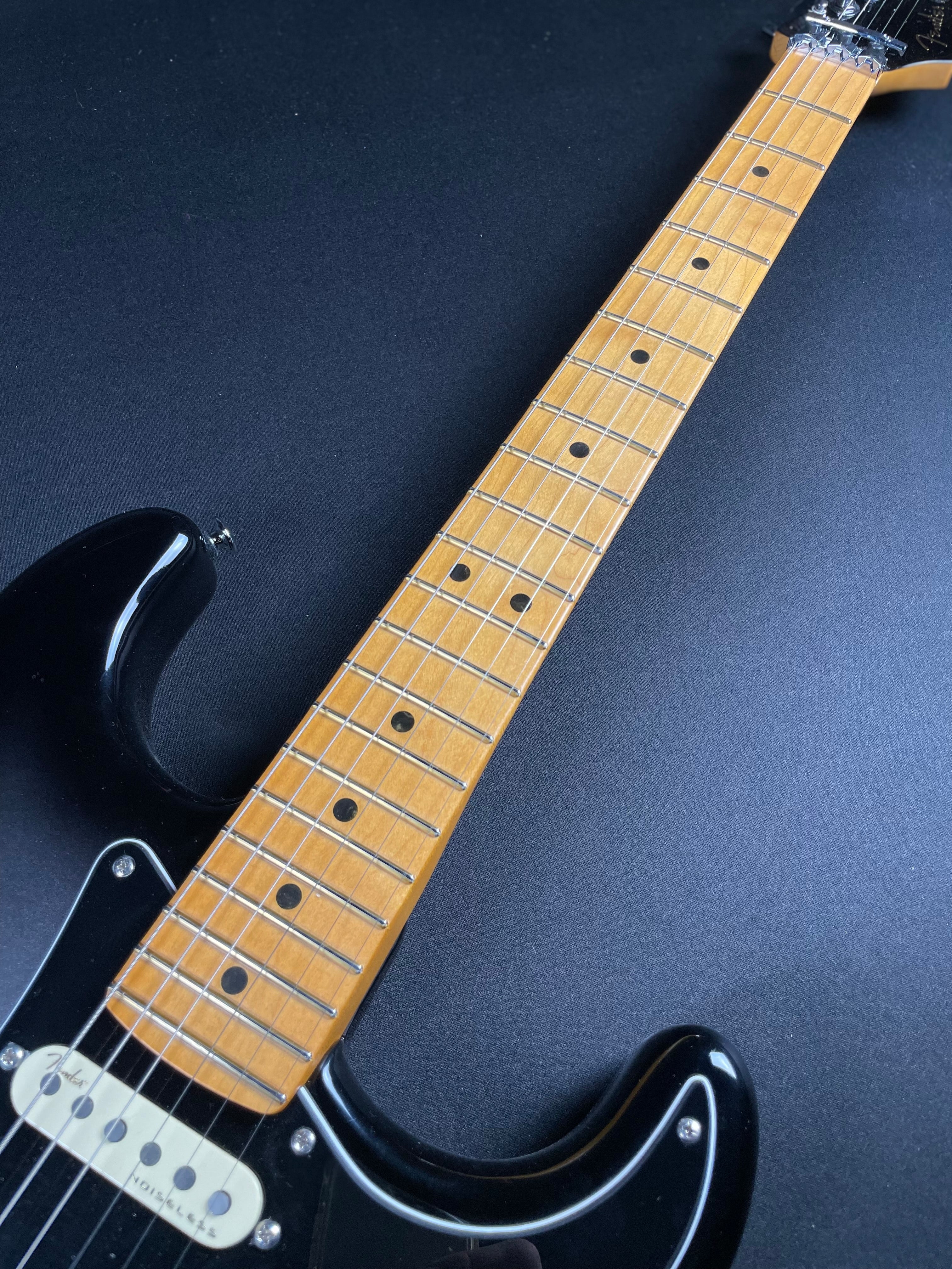 Fender Ultra Luxe Stratocaster HSS, Floyd Rose w/OHSC- Silverburst (2021)