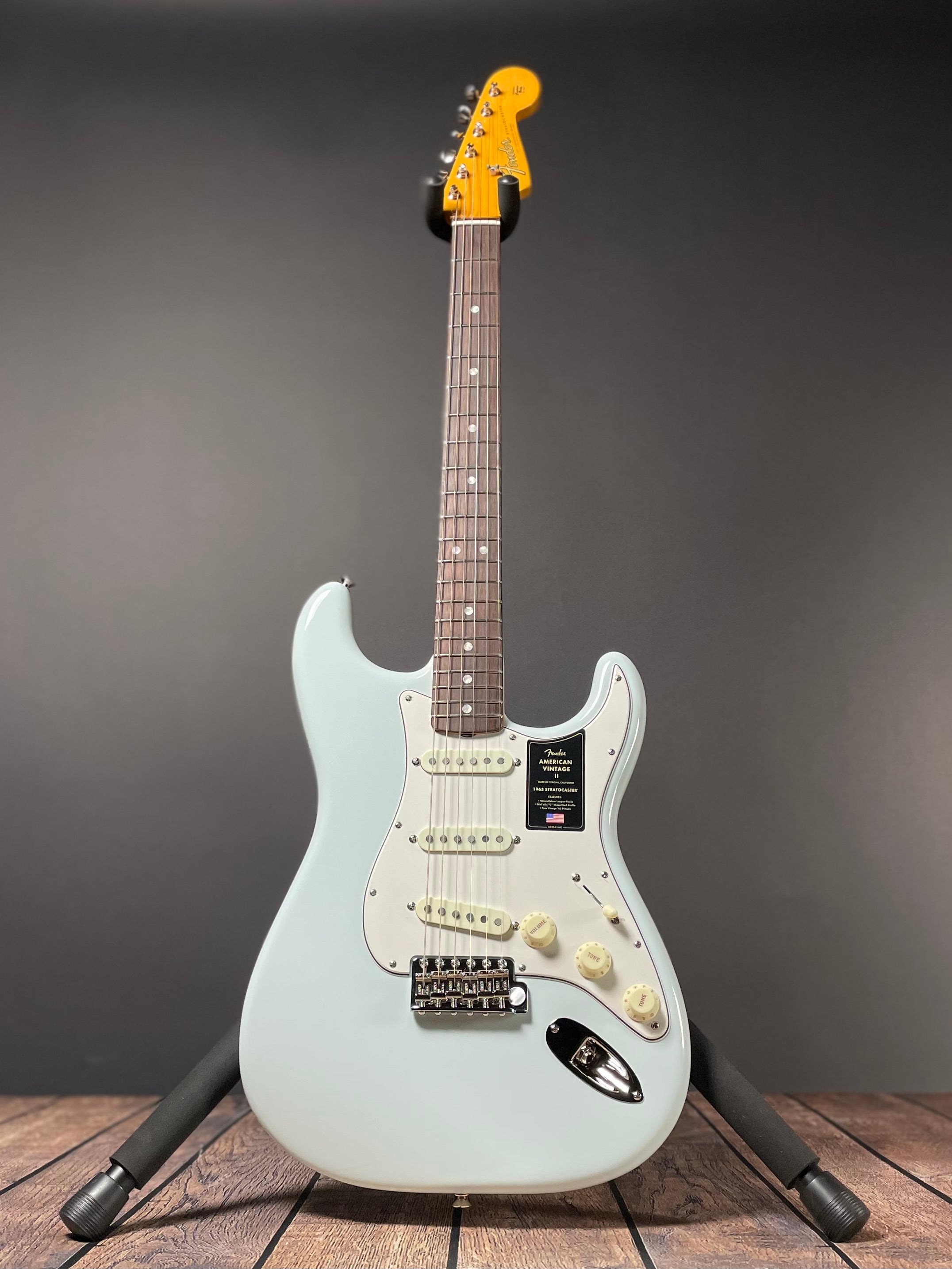 Fender American Vintage II 1965 Stratocaster, Rosewood - Sonic