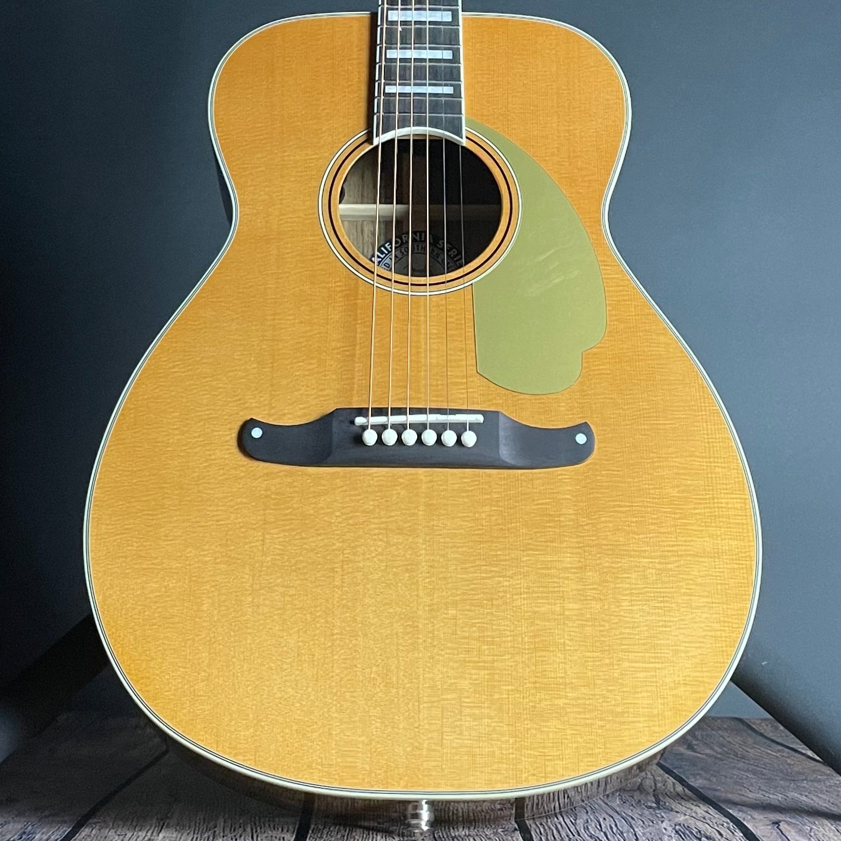 Fender Malibu Vintage Acoustic w/OHSC, Ovangkol Fingerboard- Aged Natural - Metronome Music Inc.