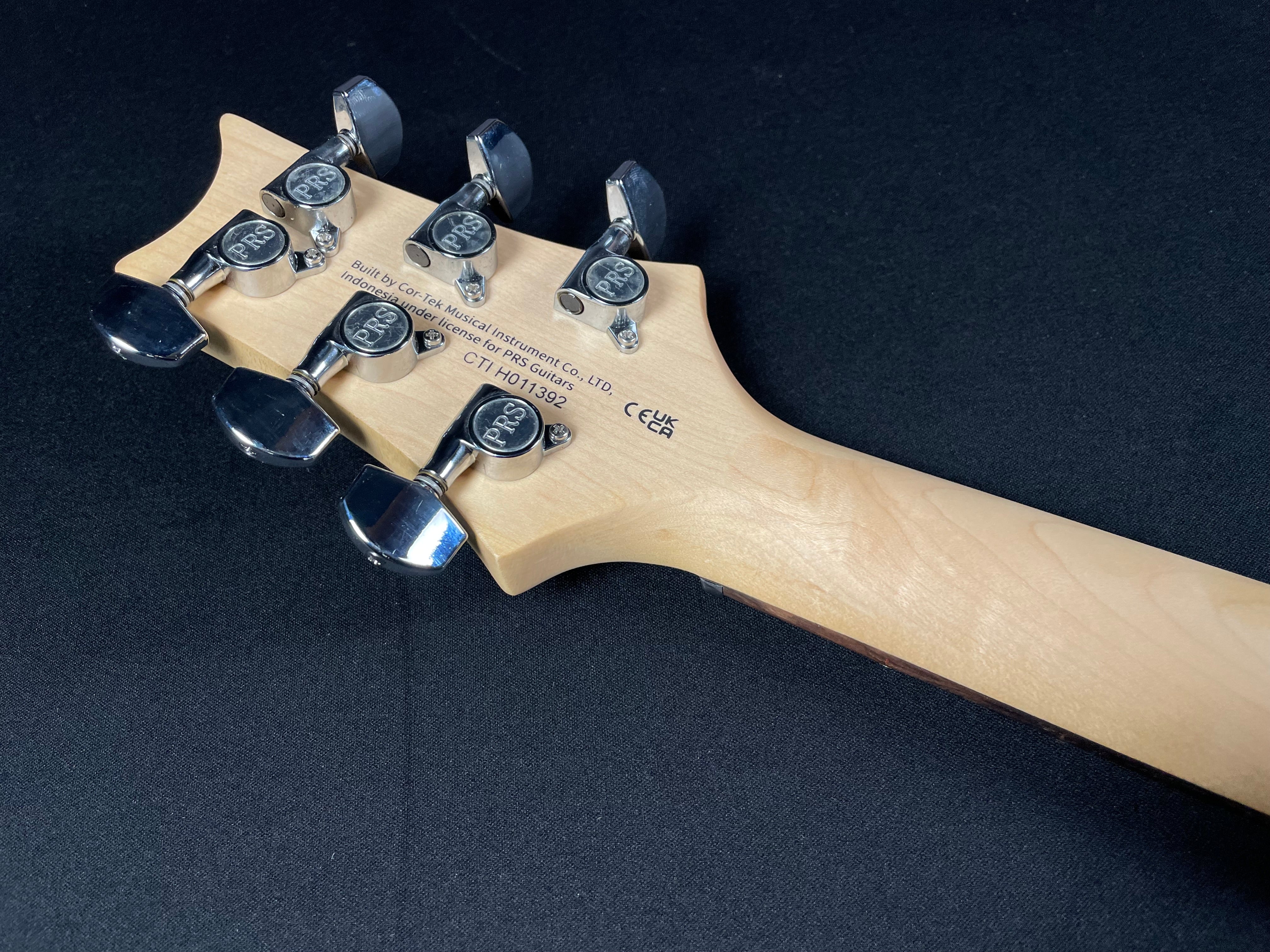 PRS SE Studio Standard w/Gig Bag - Pearl White